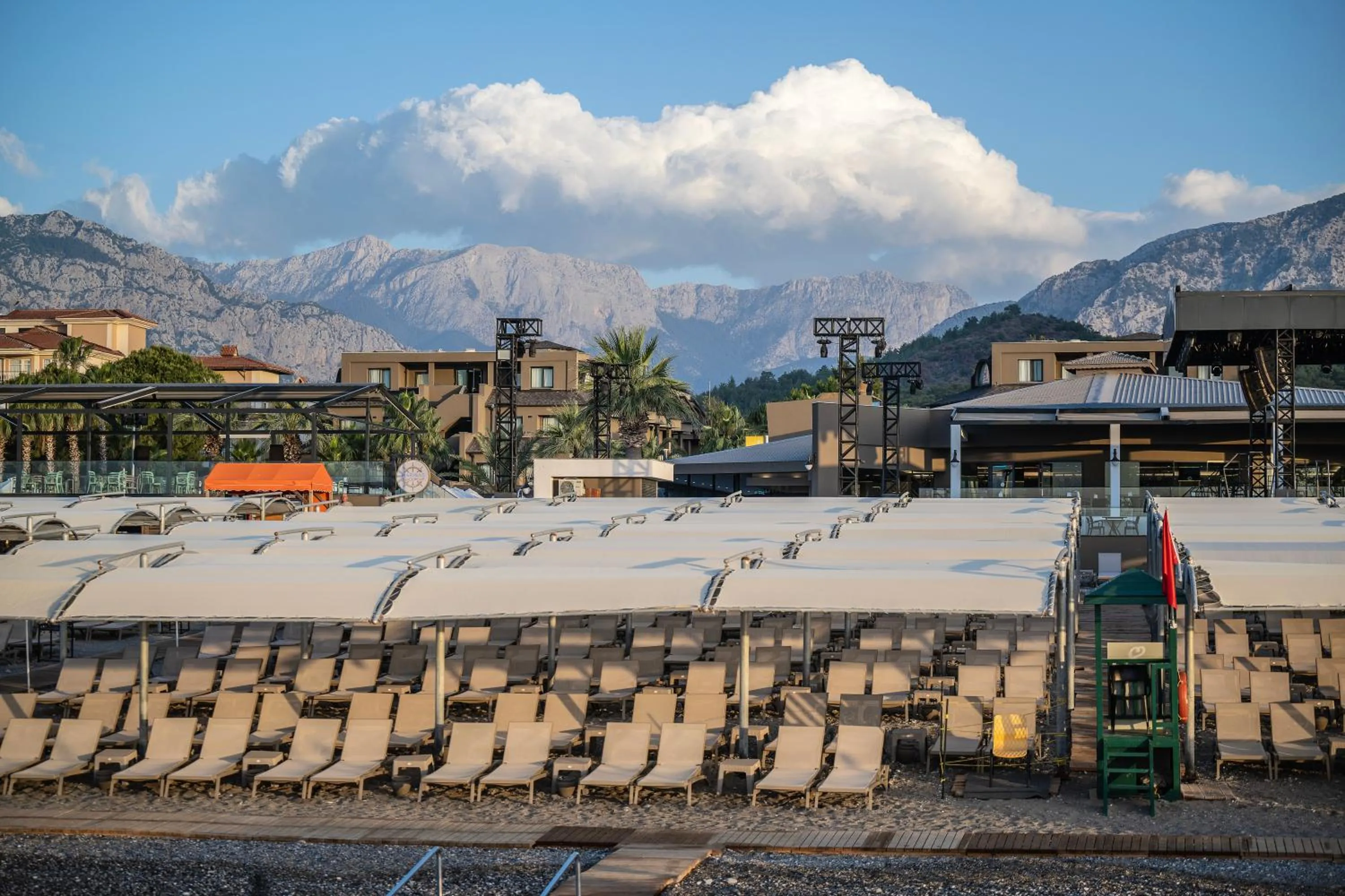 Beach in Sailor's Beach Club