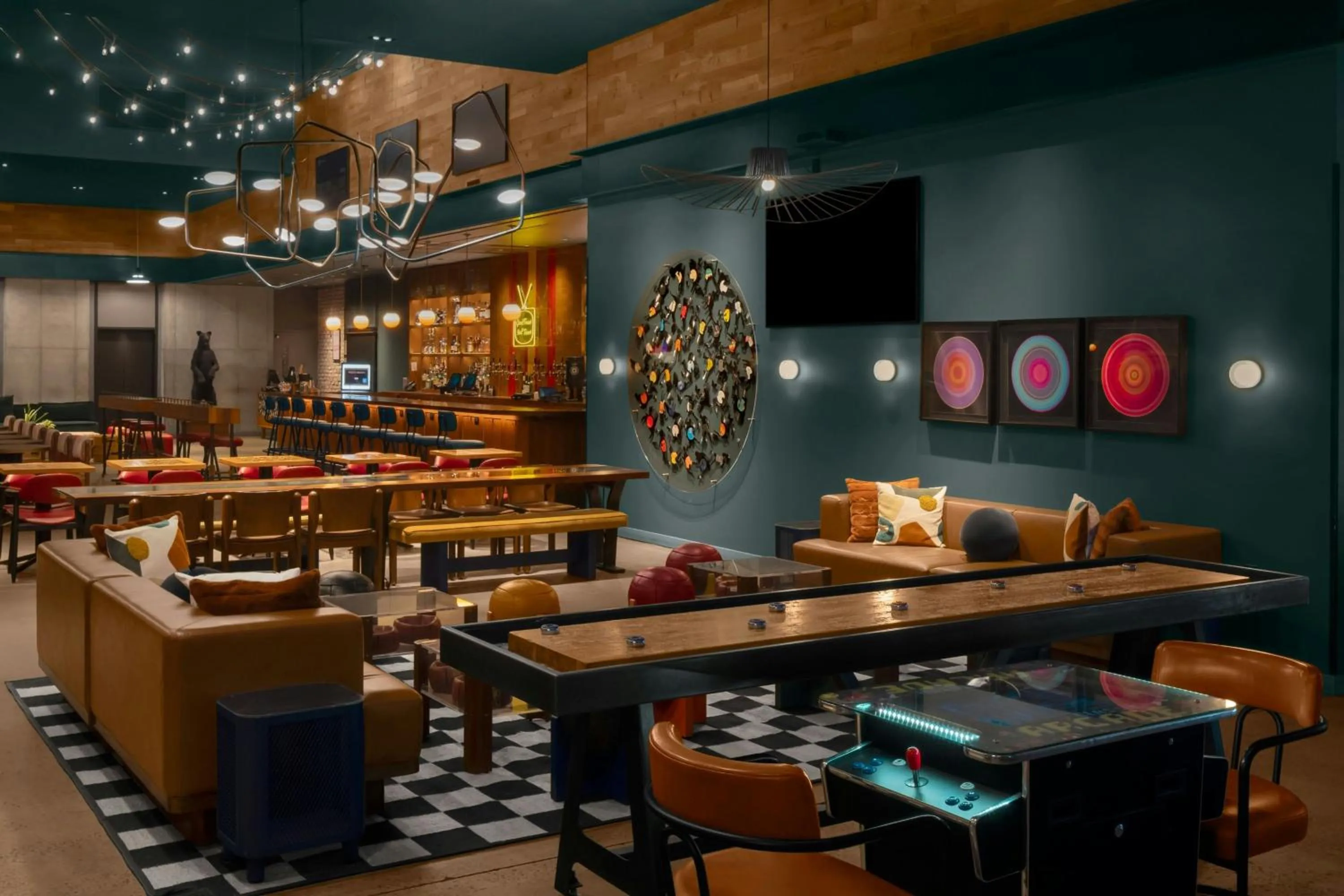 Restaurant/places to eat in Moxy NYC Downtown