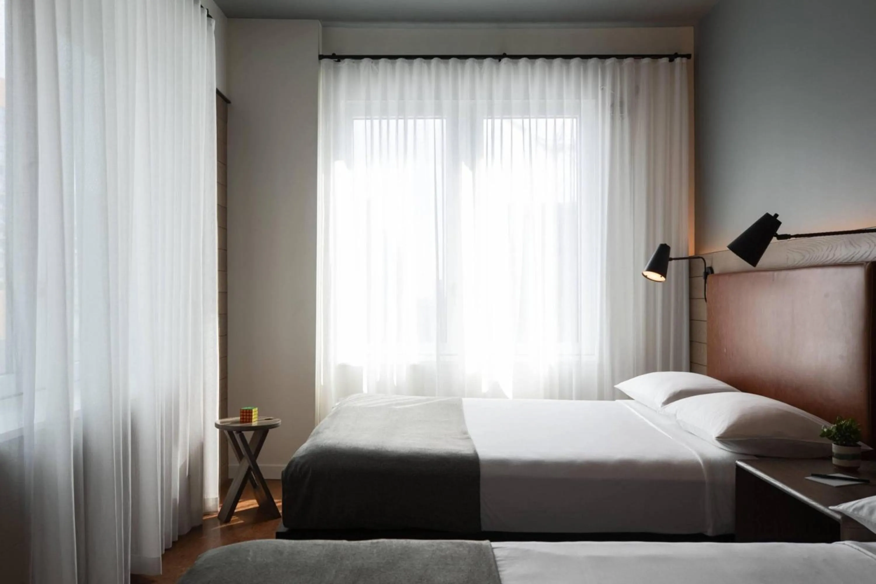 Photo of the whole room, Bed in Moxy NYC Downtown