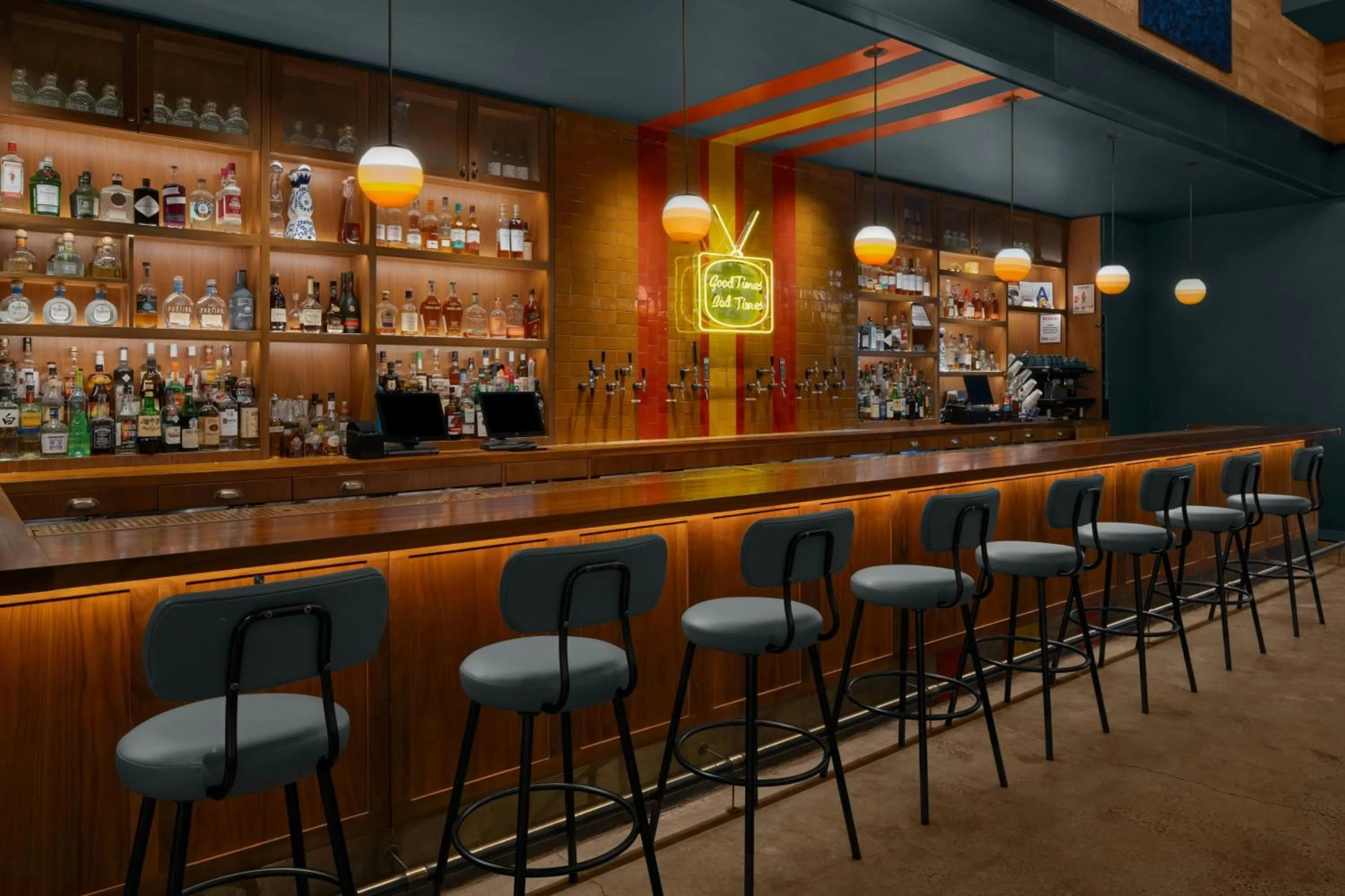 Restaurant/places to eat in Moxy NYC Downtown