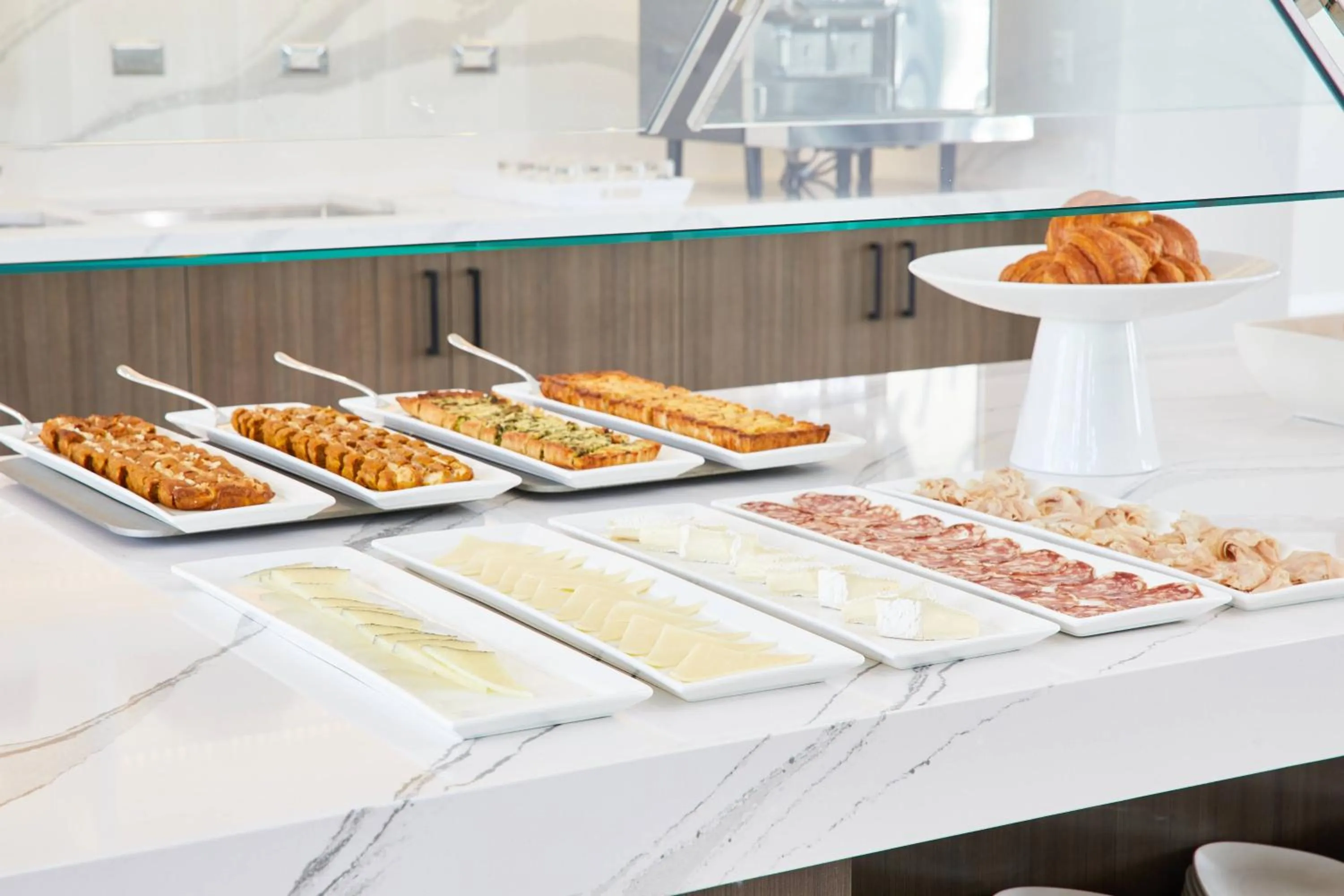 Restaurant/places to eat in AC Hotel Phoenix Biltmore