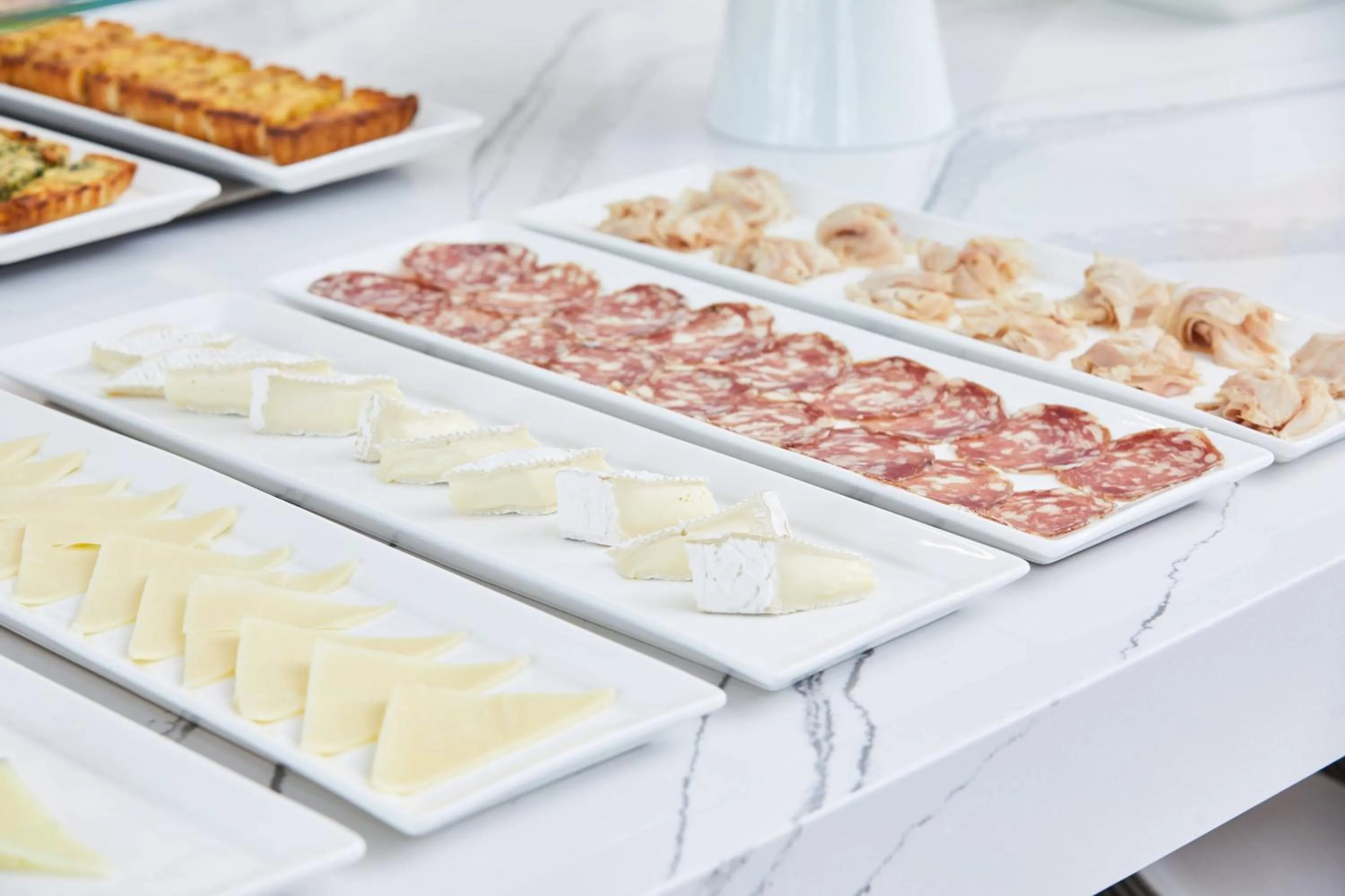 Restaurant/places to eat in AC Hotel Phoenix Biltmore