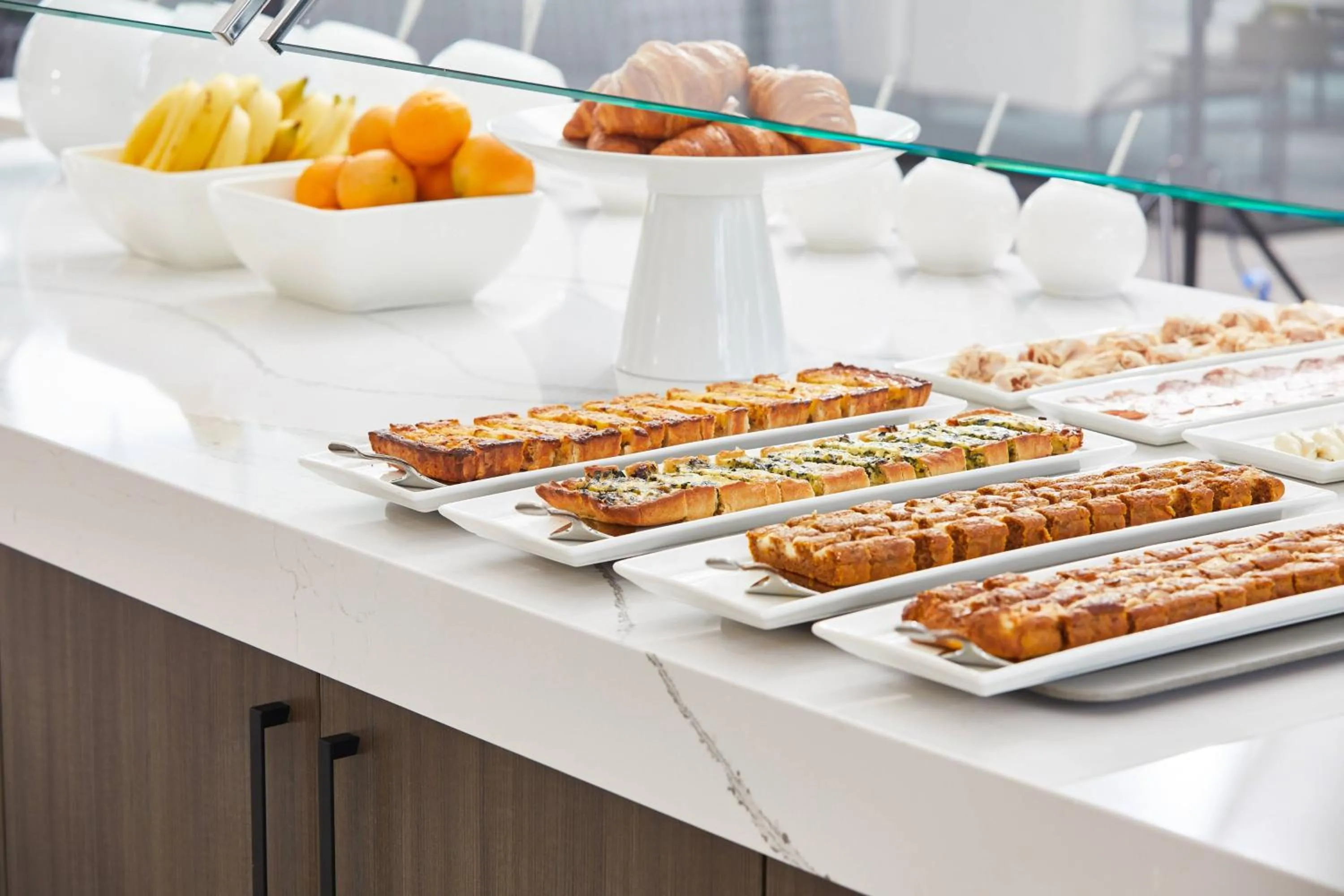 Restaurant/places to eat in AC Hotel Phoenix Biltmore