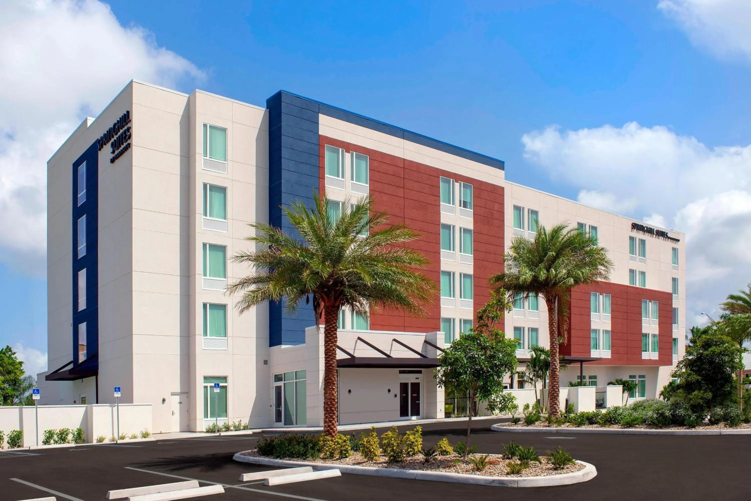 Property building in SpringHill Suites by Marriott Punta Gorda Harborside