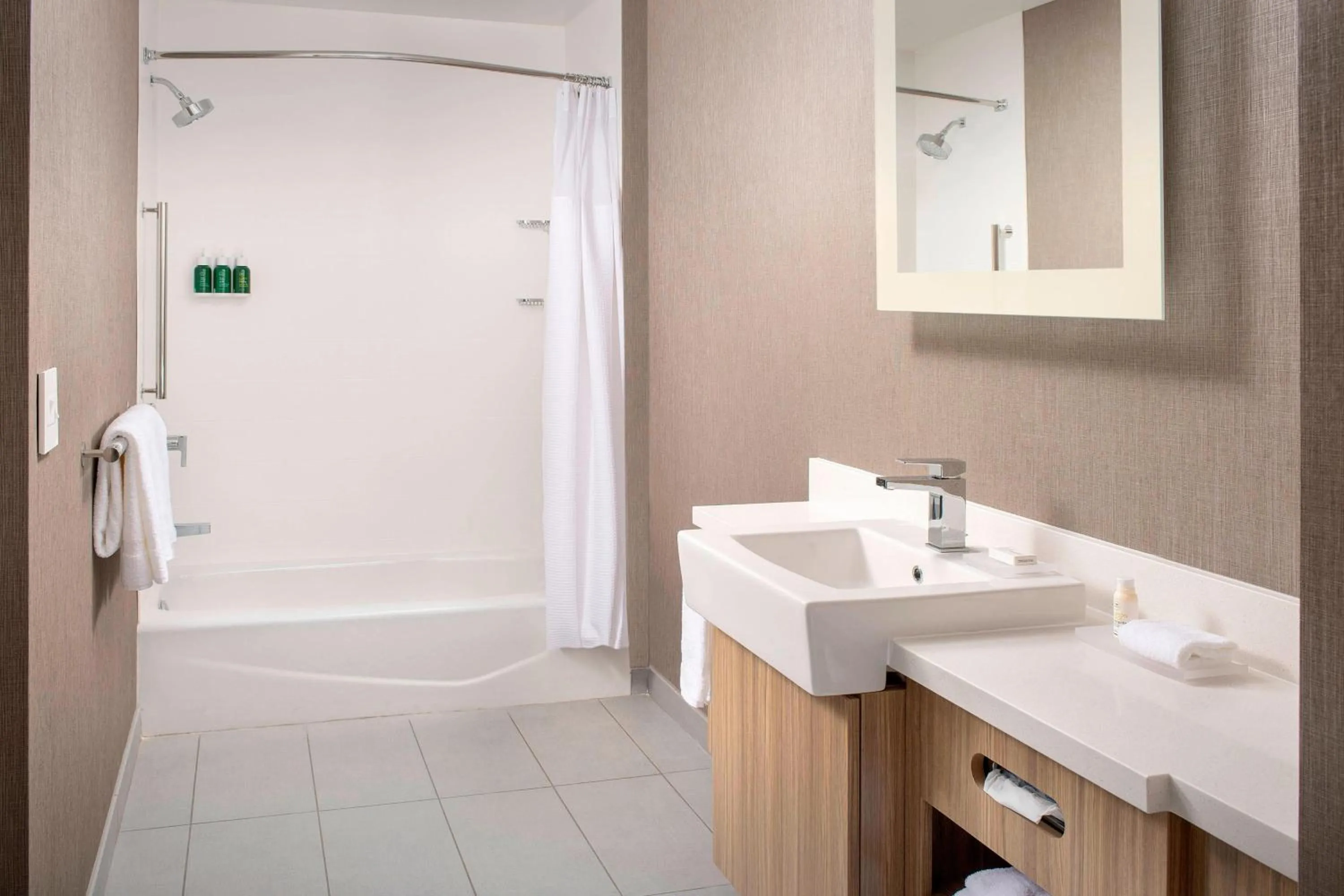 Bathroom in SpringHill Suites by Marriott Punta Gorda Harborside