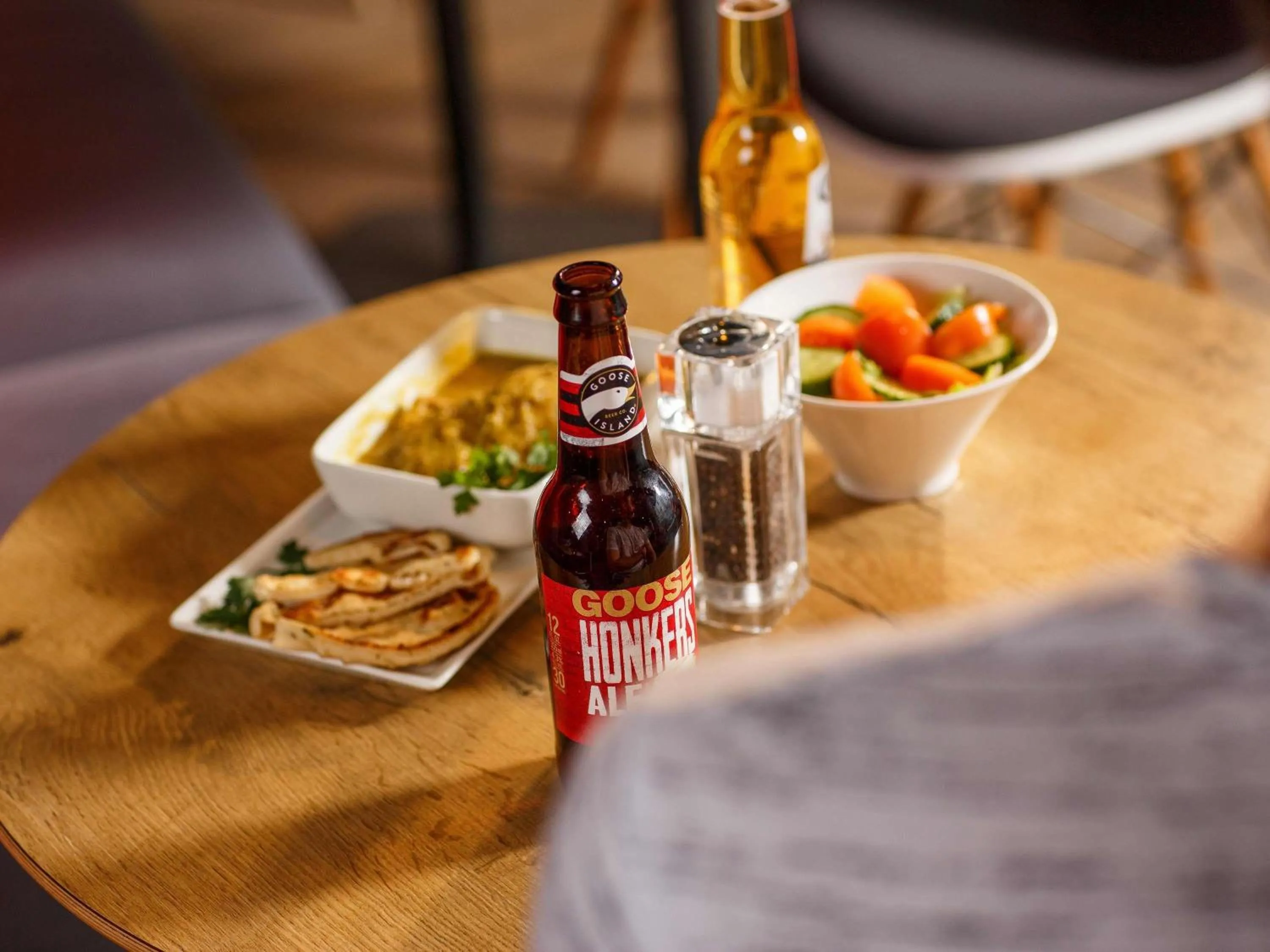 Restaurant/places to eat in ibis Bristol Temple Meads