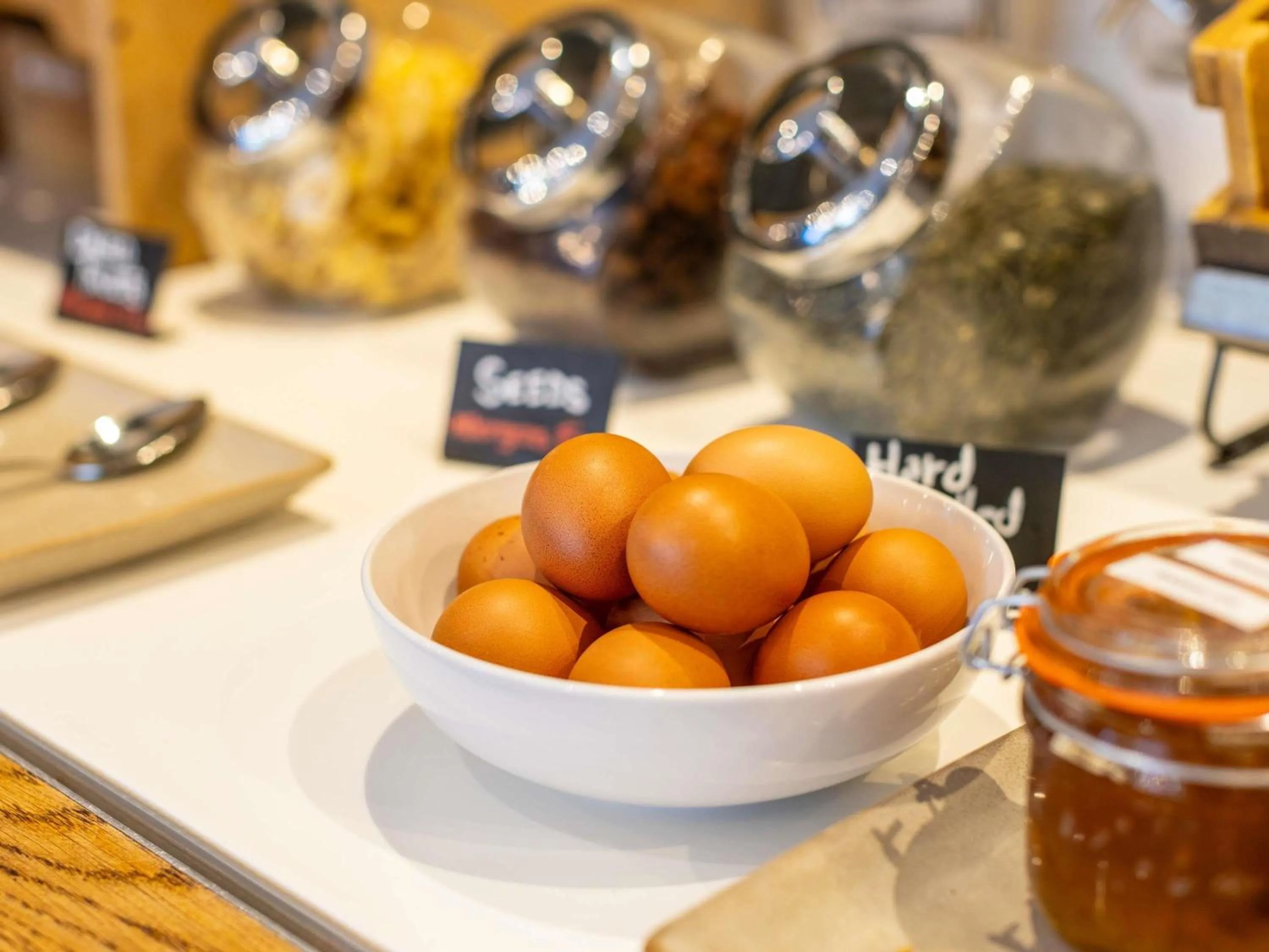 Breakfast in ibis Bristol Temple Meads