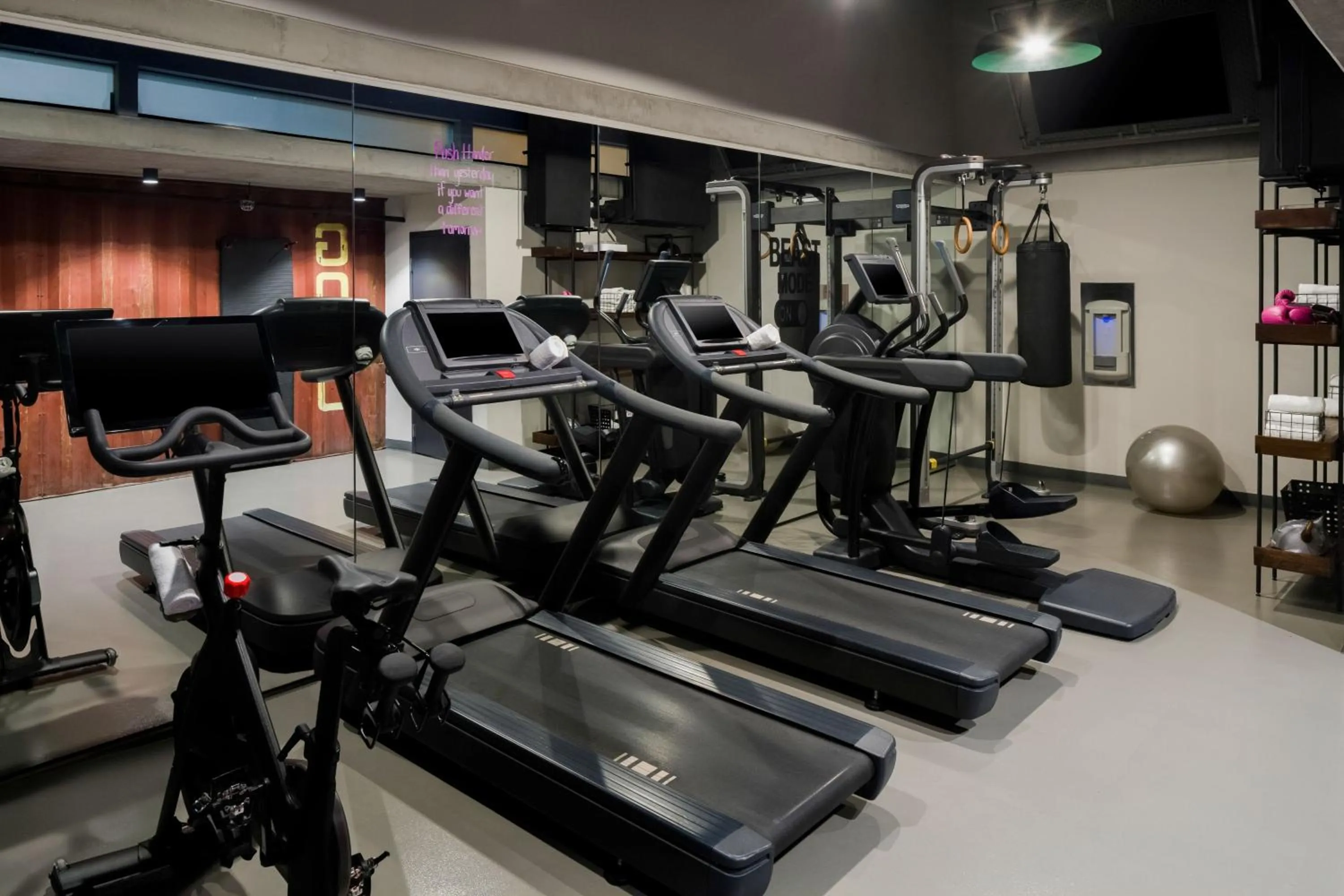 Fitness centre/facilities in Moxy San Diego Gaslamp Quarter