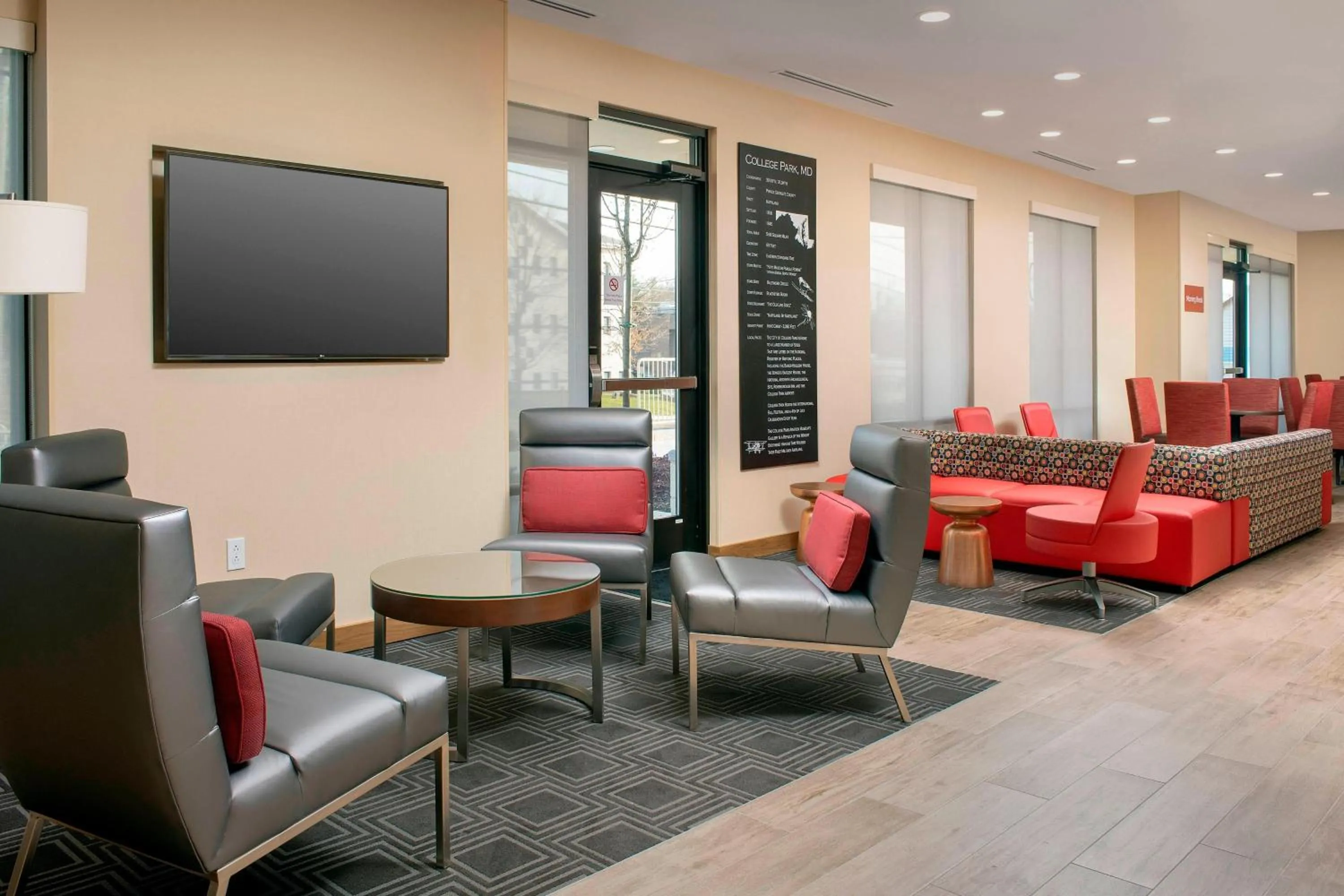 Lobby or reception in TownePlace Suites by Marriott College Park