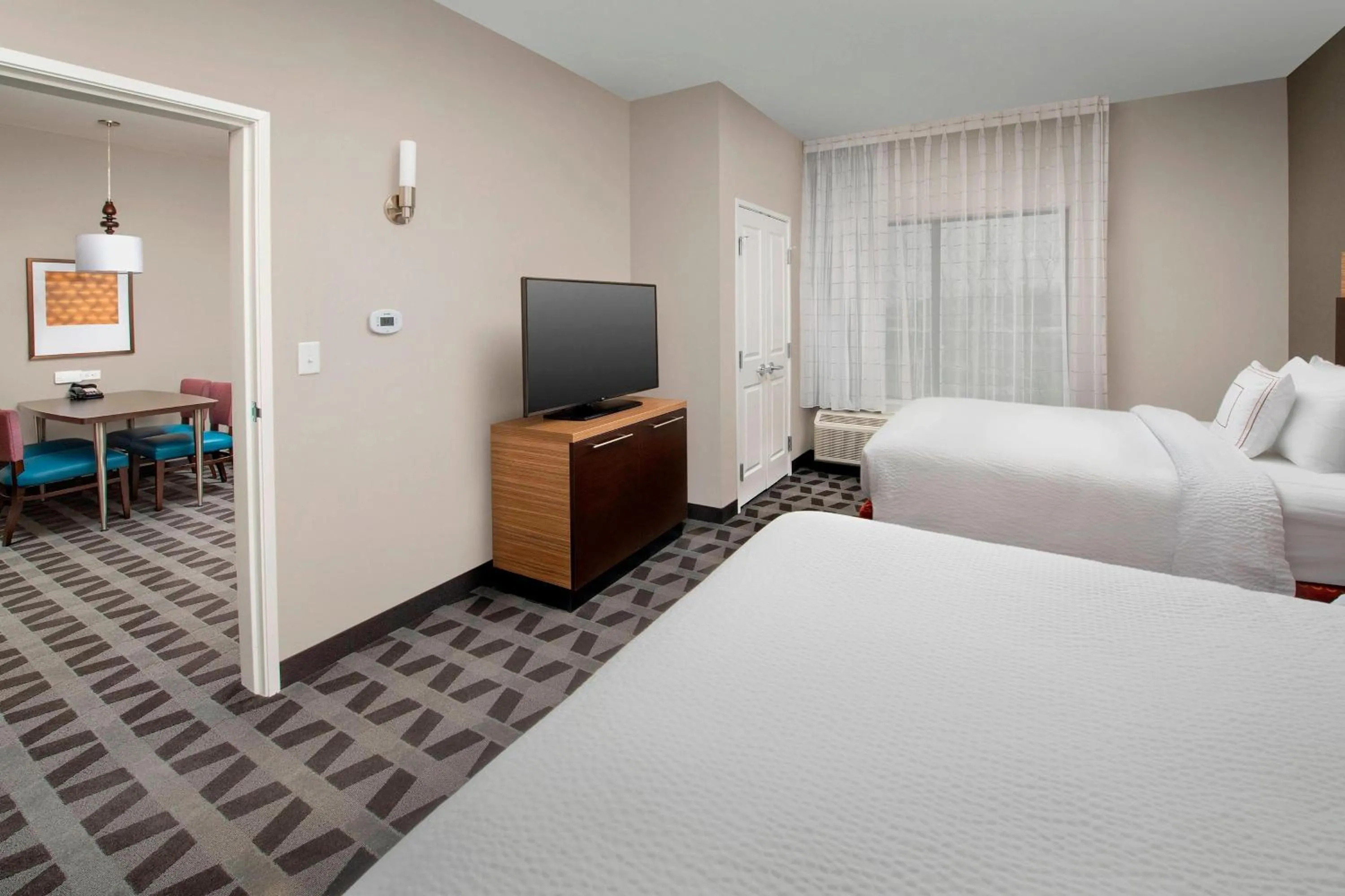 Photo of the whole room, Bed in TownePlace Suites by Marriott College Park