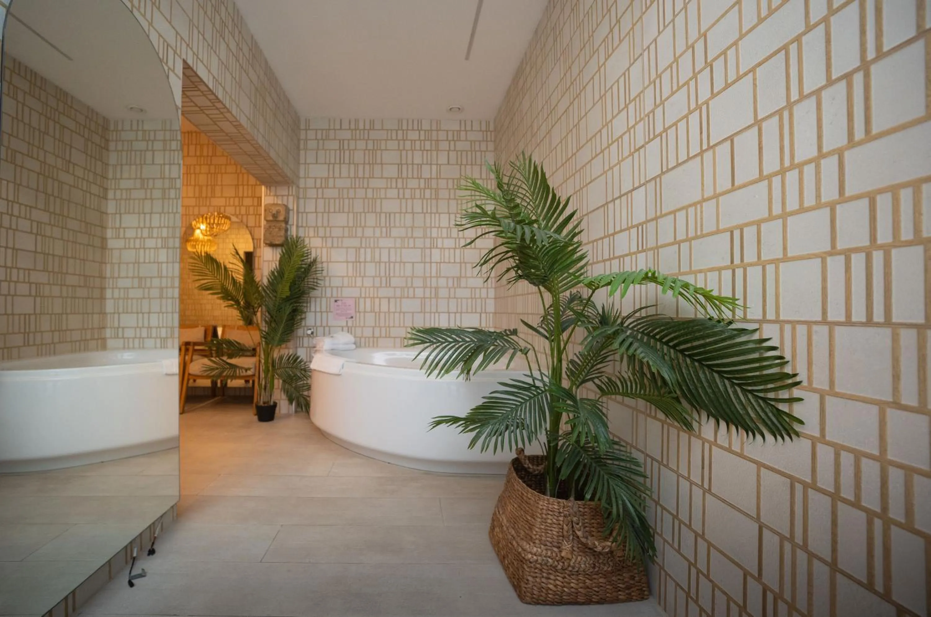 Hot Tub in Estate Spa Boutique Hotel - Adults Only