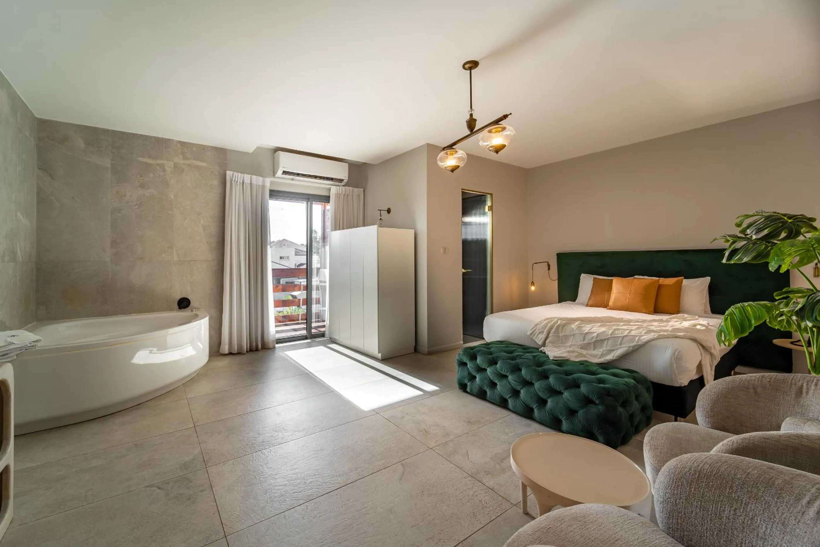 Living room, Bed in Estate Spa Boutique Hotel - Adults Only