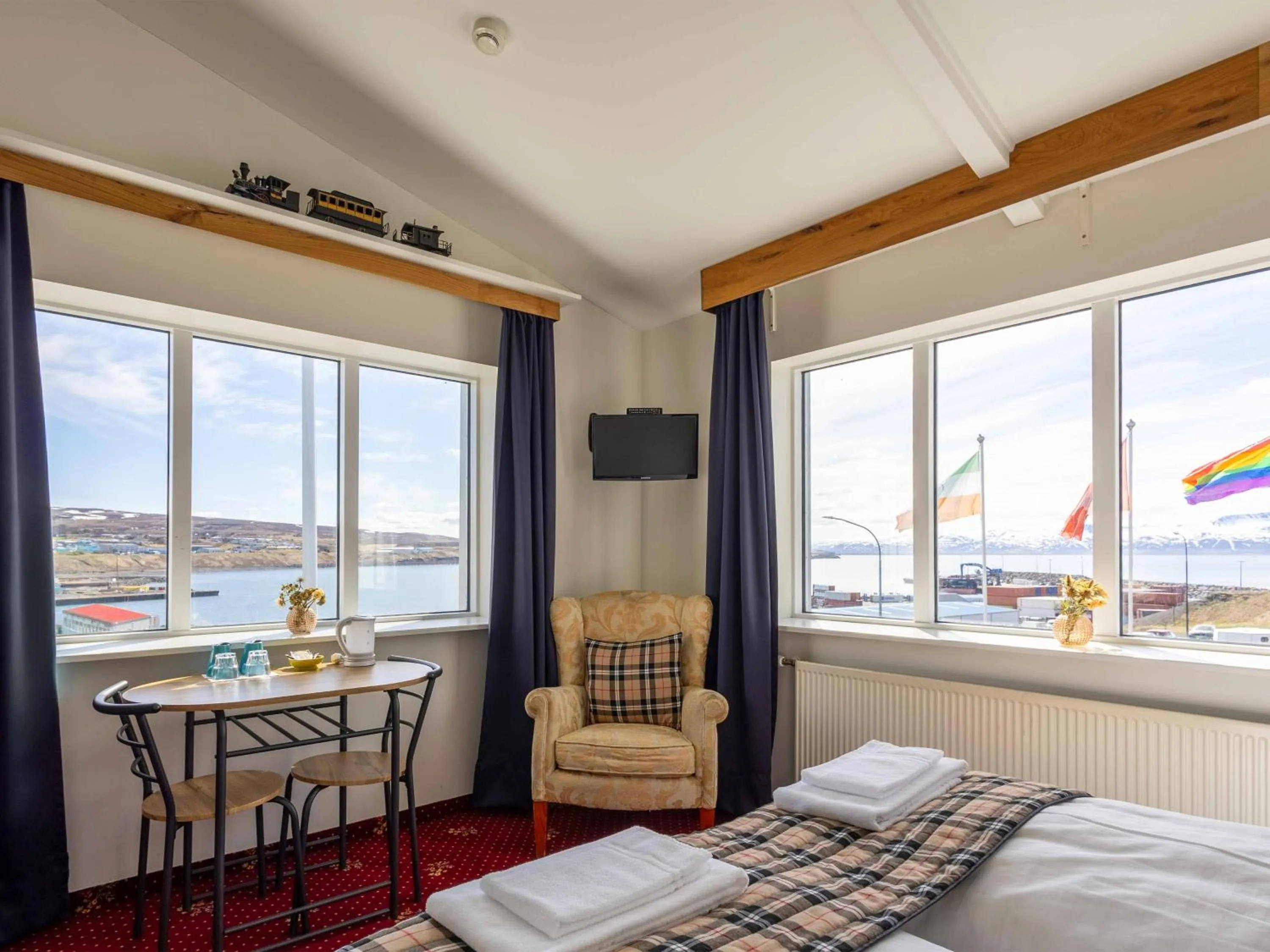 TV and multimedia, Bed in Hótel Húsavík