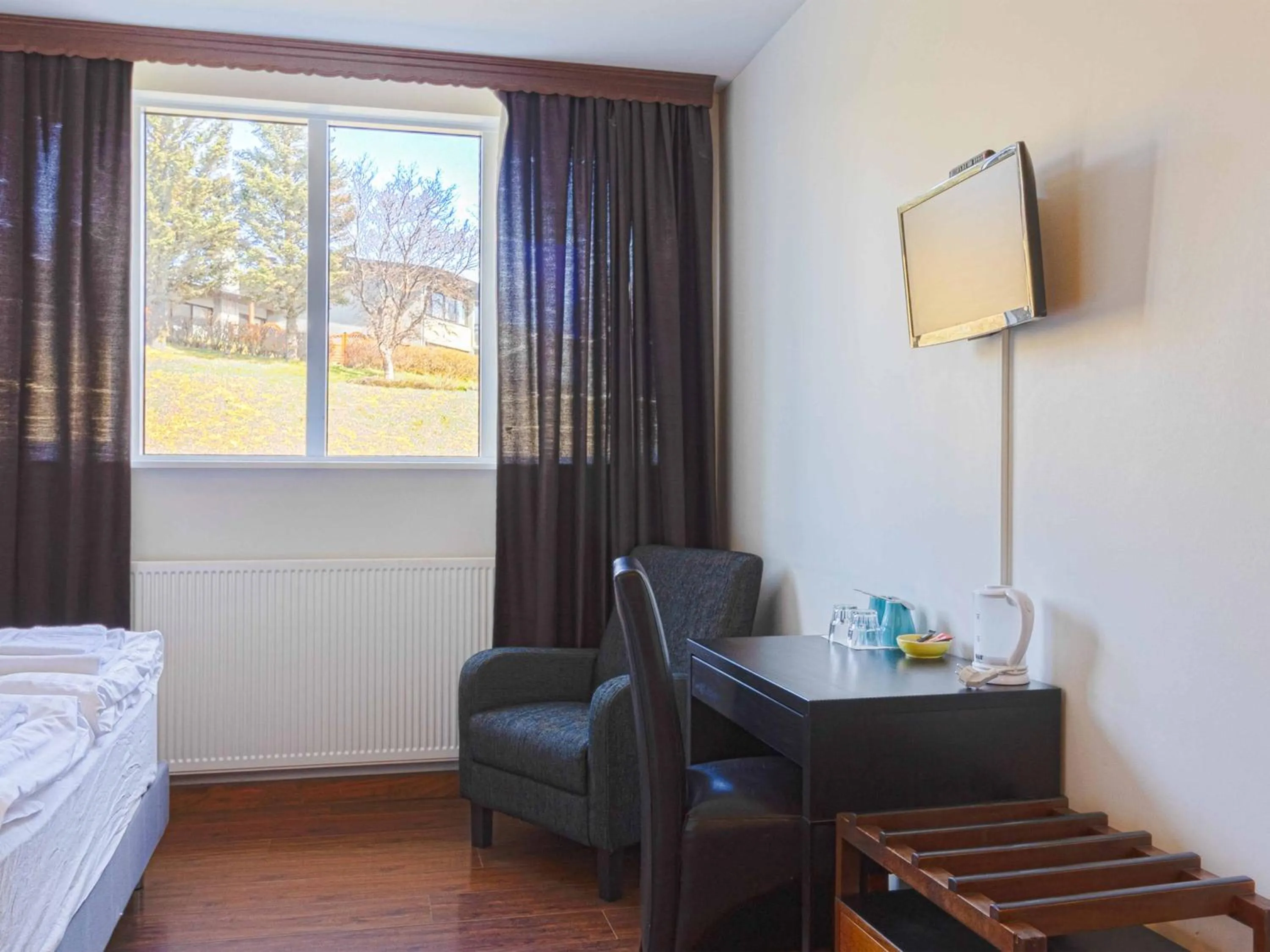 TV and multimedia, Bed in Hótel Húsavík