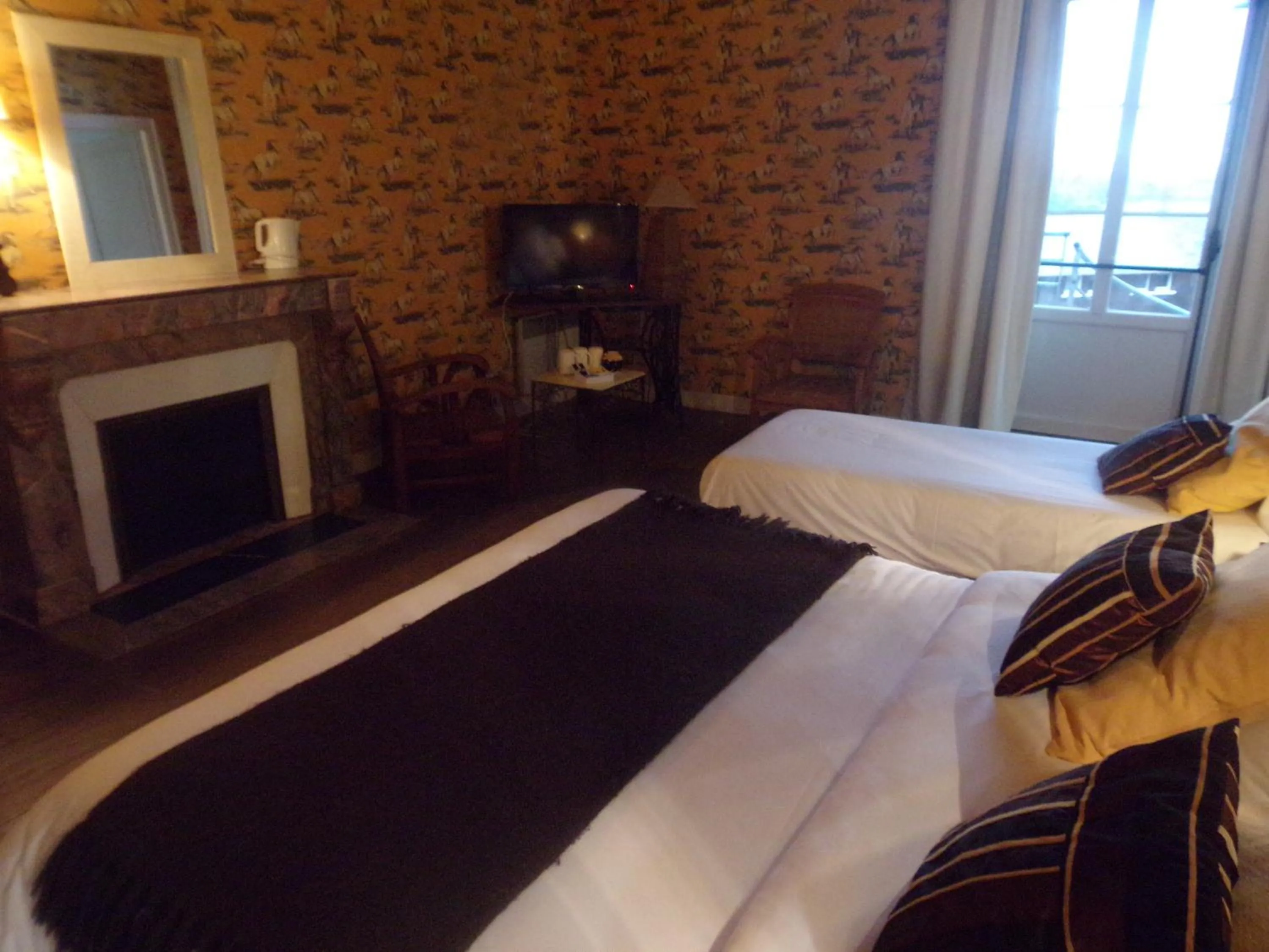 Bath, Bed in Domaine de Bel Air