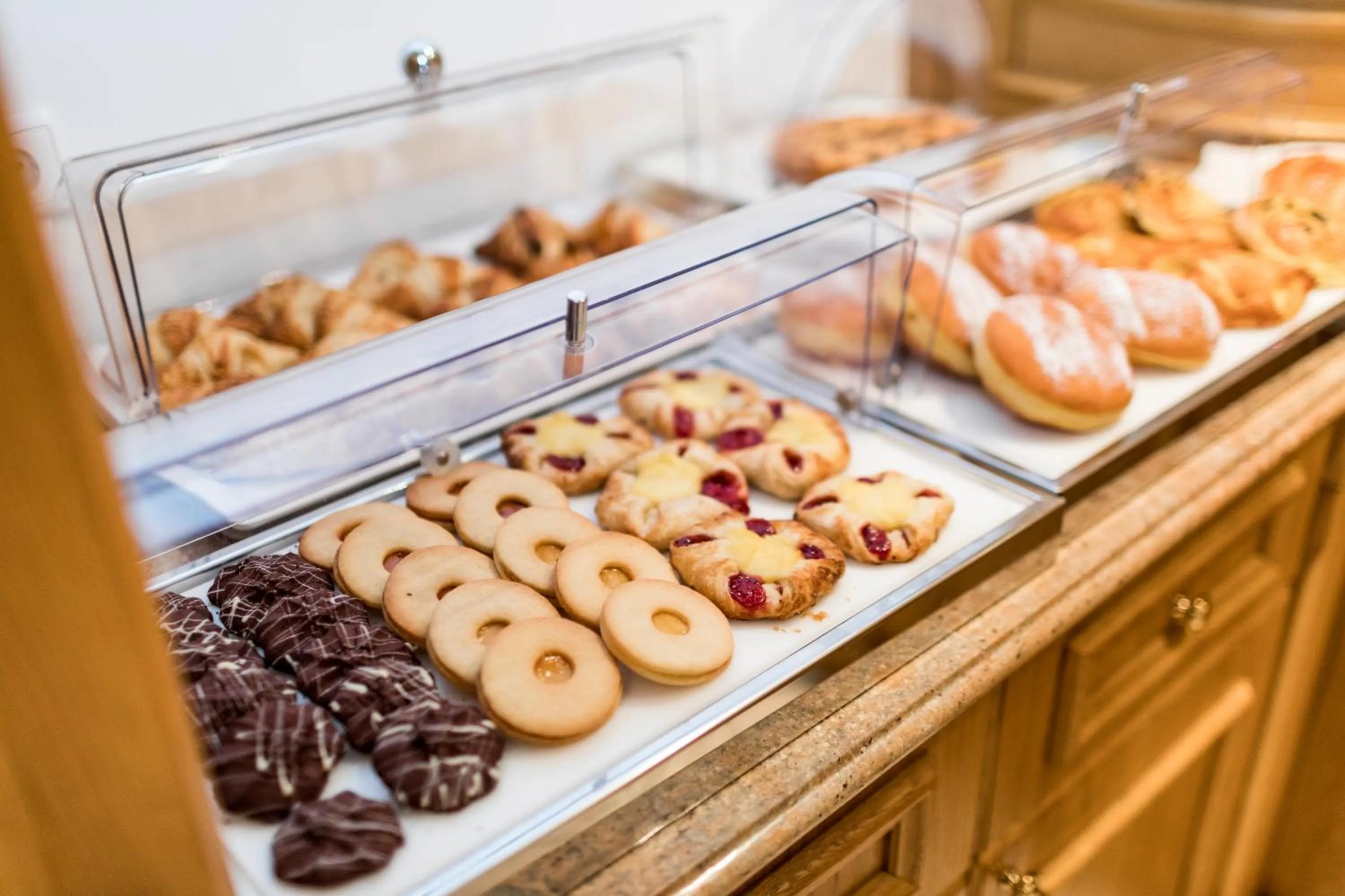 Breakfast in Hotel Genziana