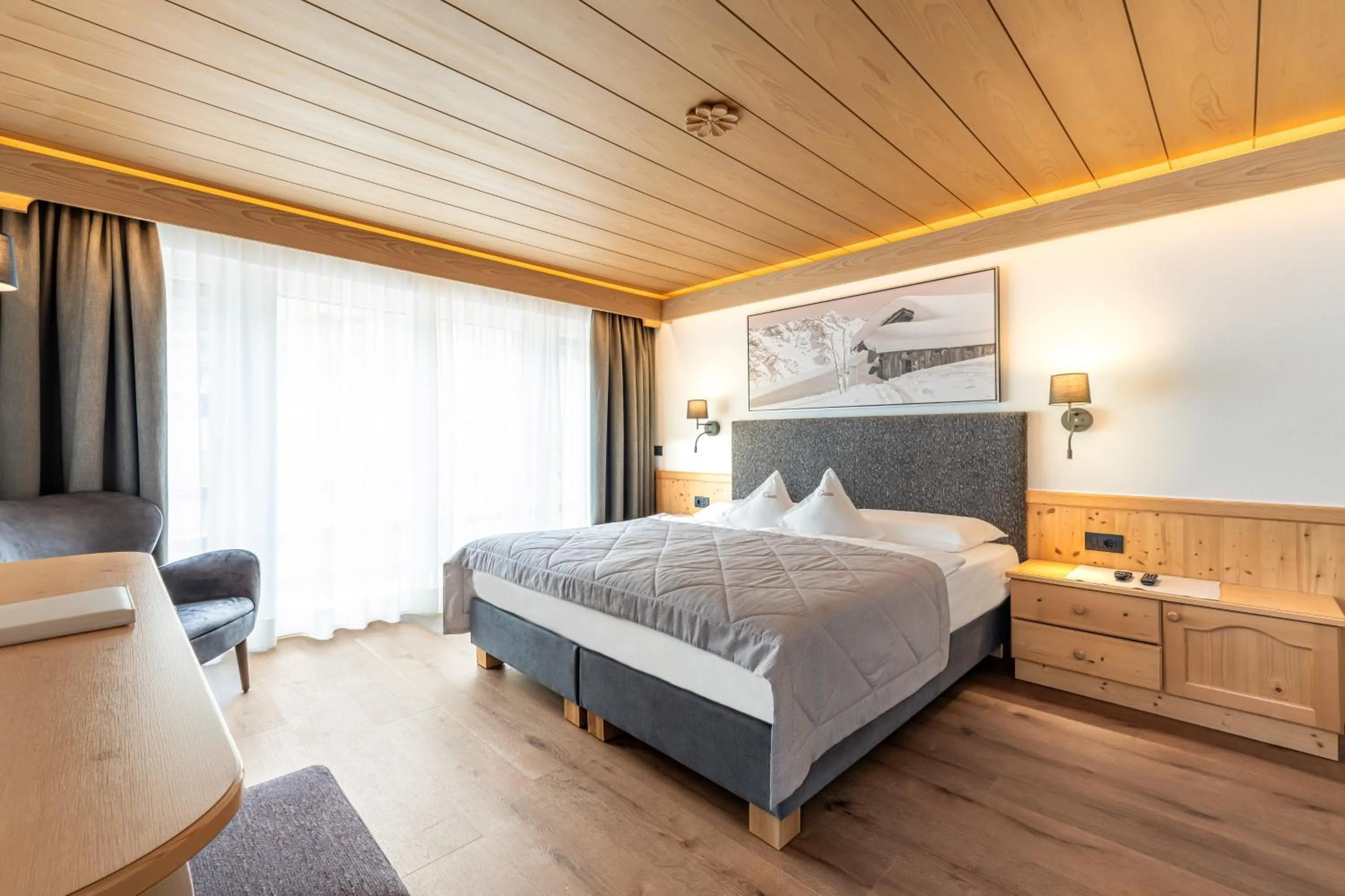 Bedroom, Bed in Hotel Genziana