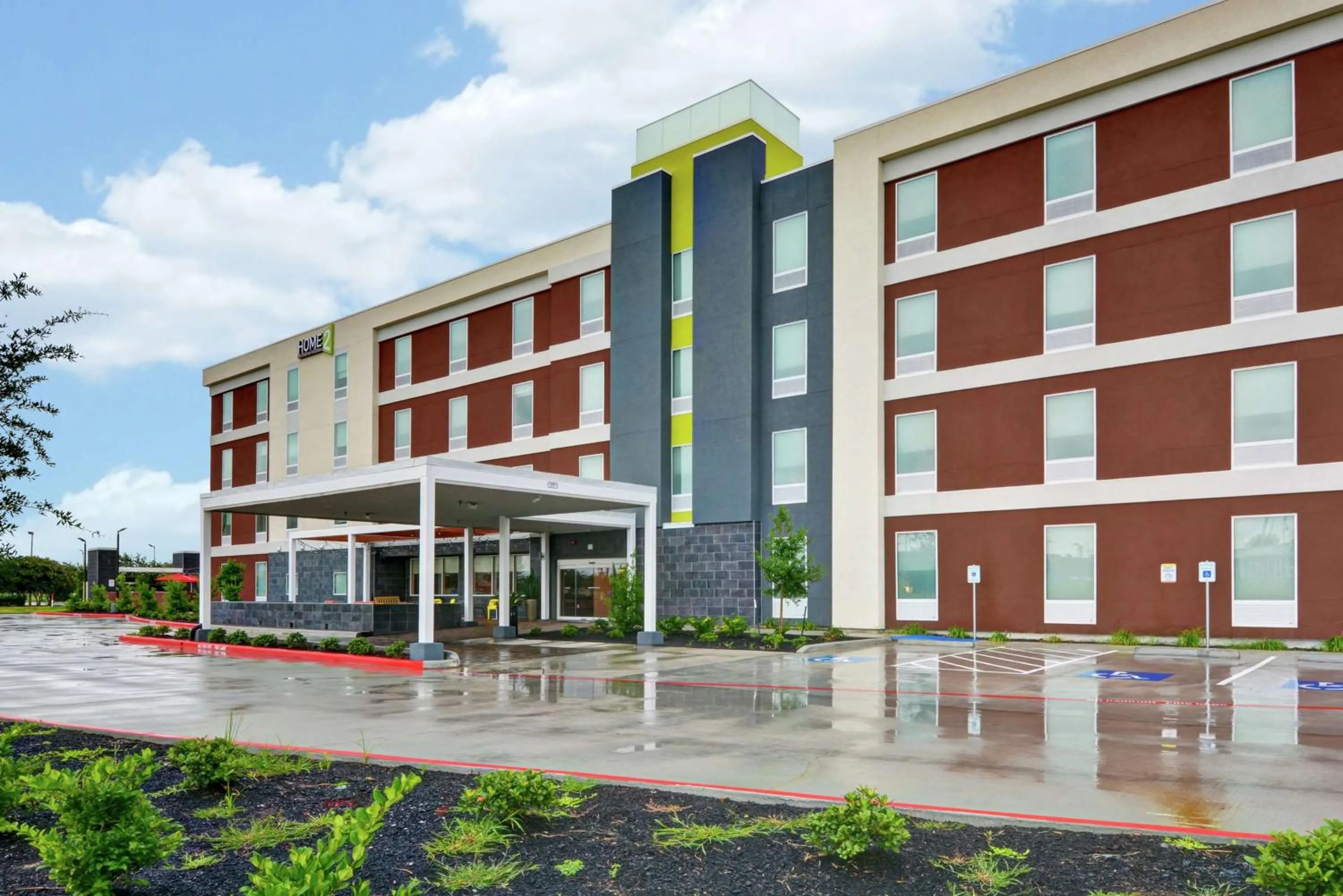 Property building in Home2 Suites by Hilton La Porte