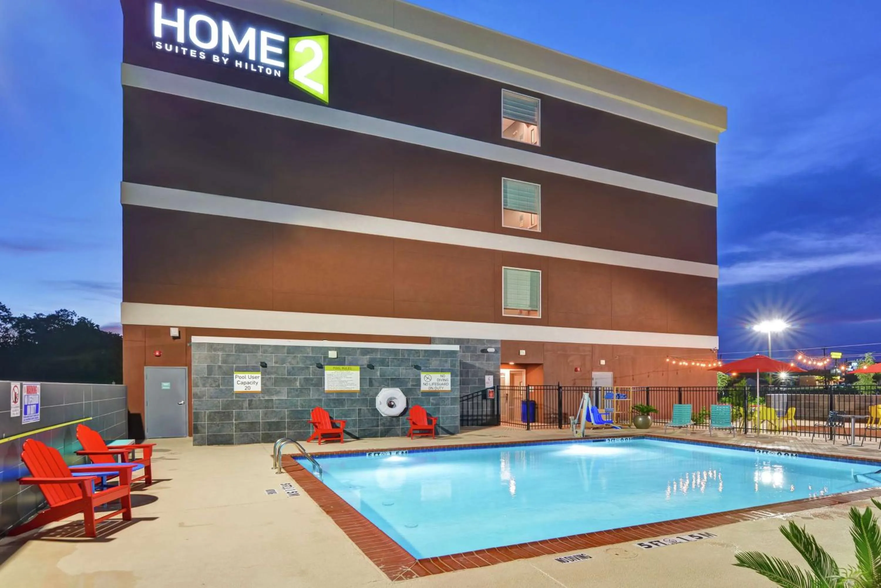 Pool view in Home2 Suites by Hilton La Porte