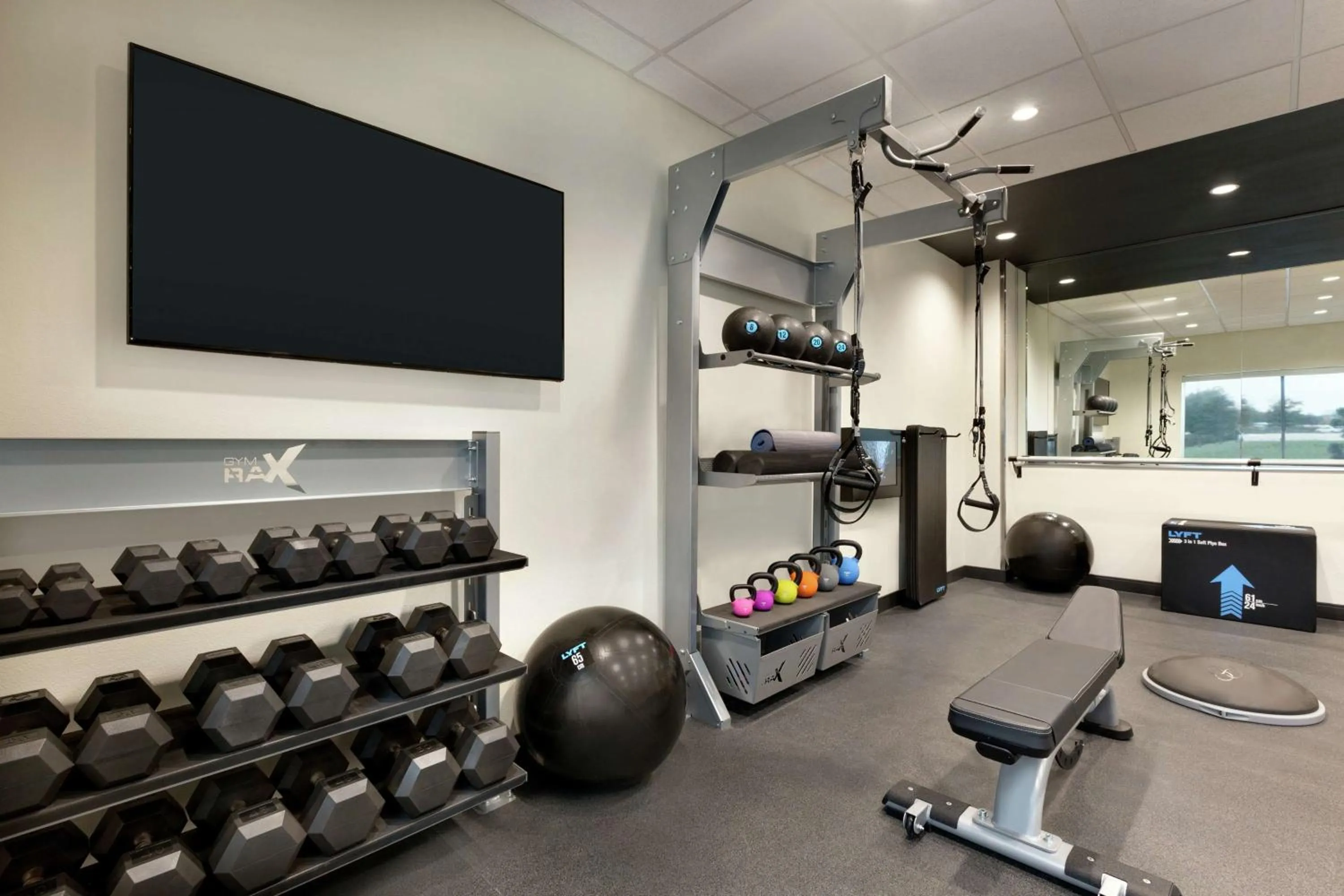 Fitness centre/facilities in Tru by Hilton Webster Houston NASA