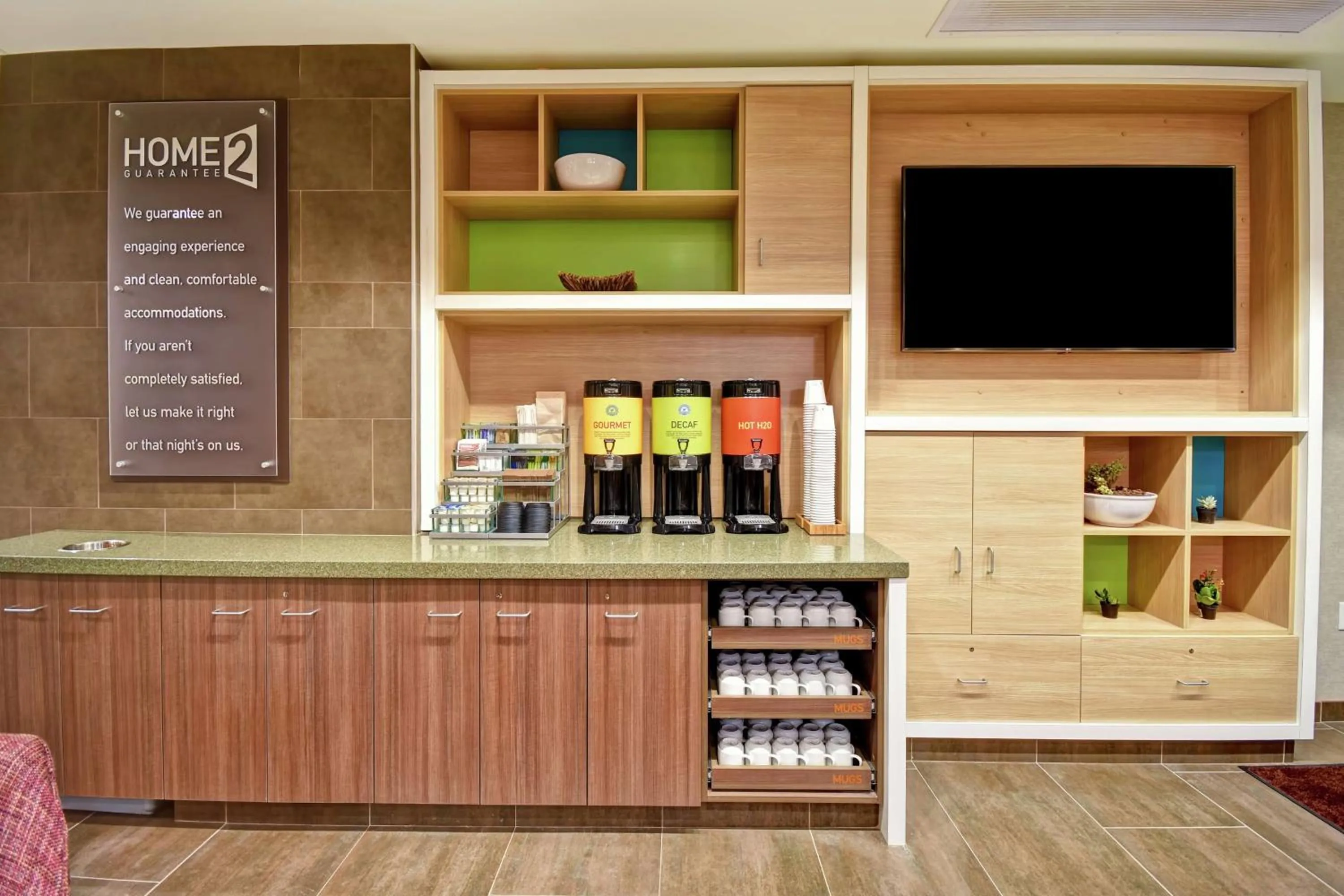 Dining area in Home2 Suites by Hilton Gilbert