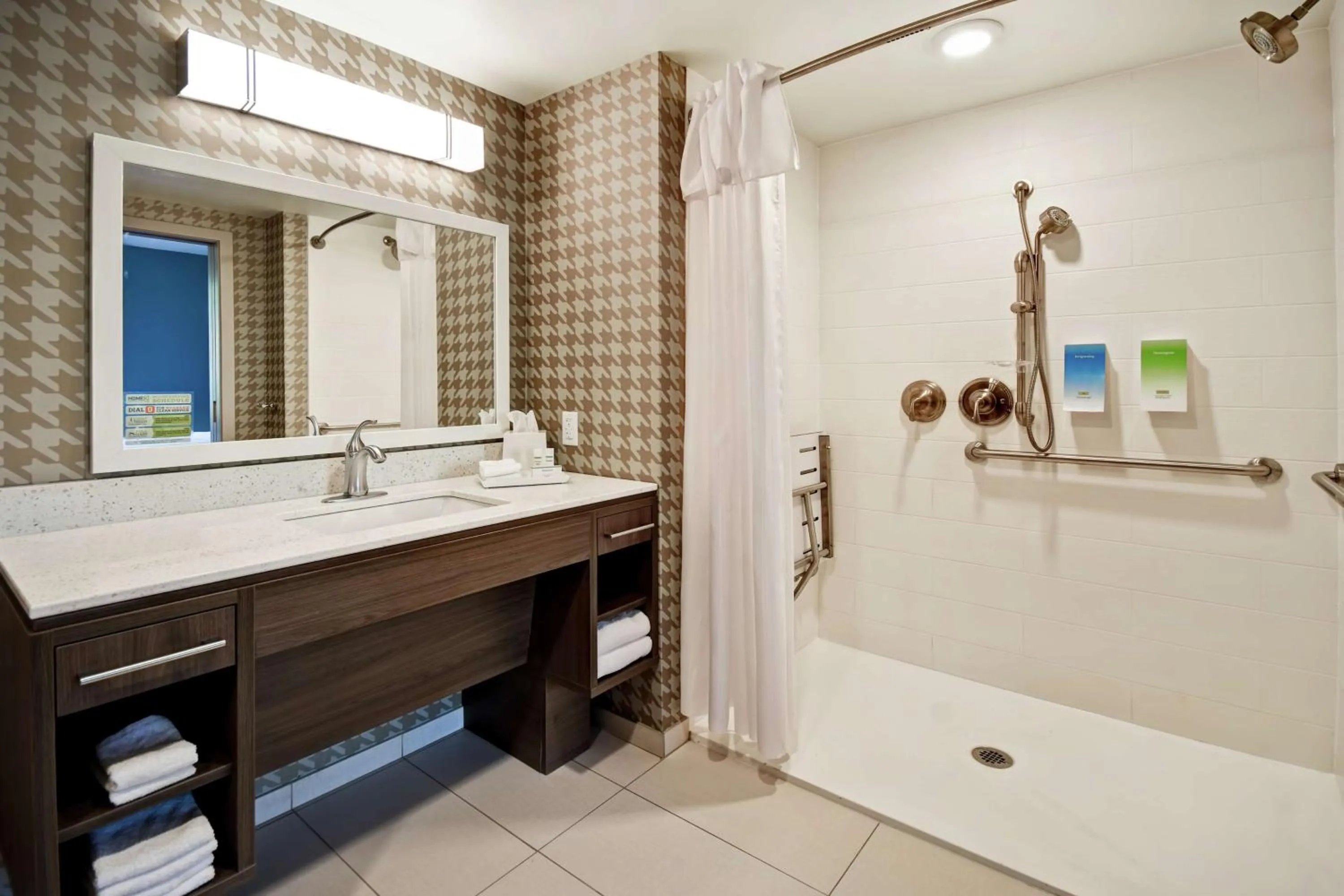 Bathroom in Home2 Suites by Hilton Gilbert