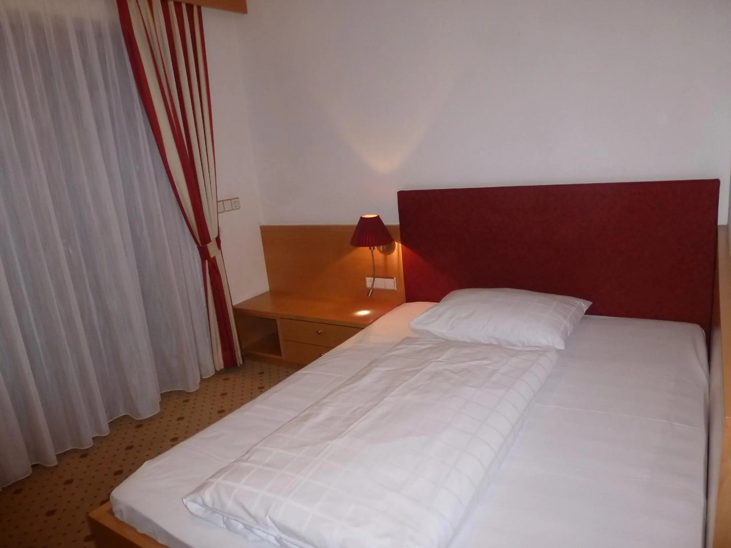 Photo of the whole room, Bed in Hotel Hubertushof