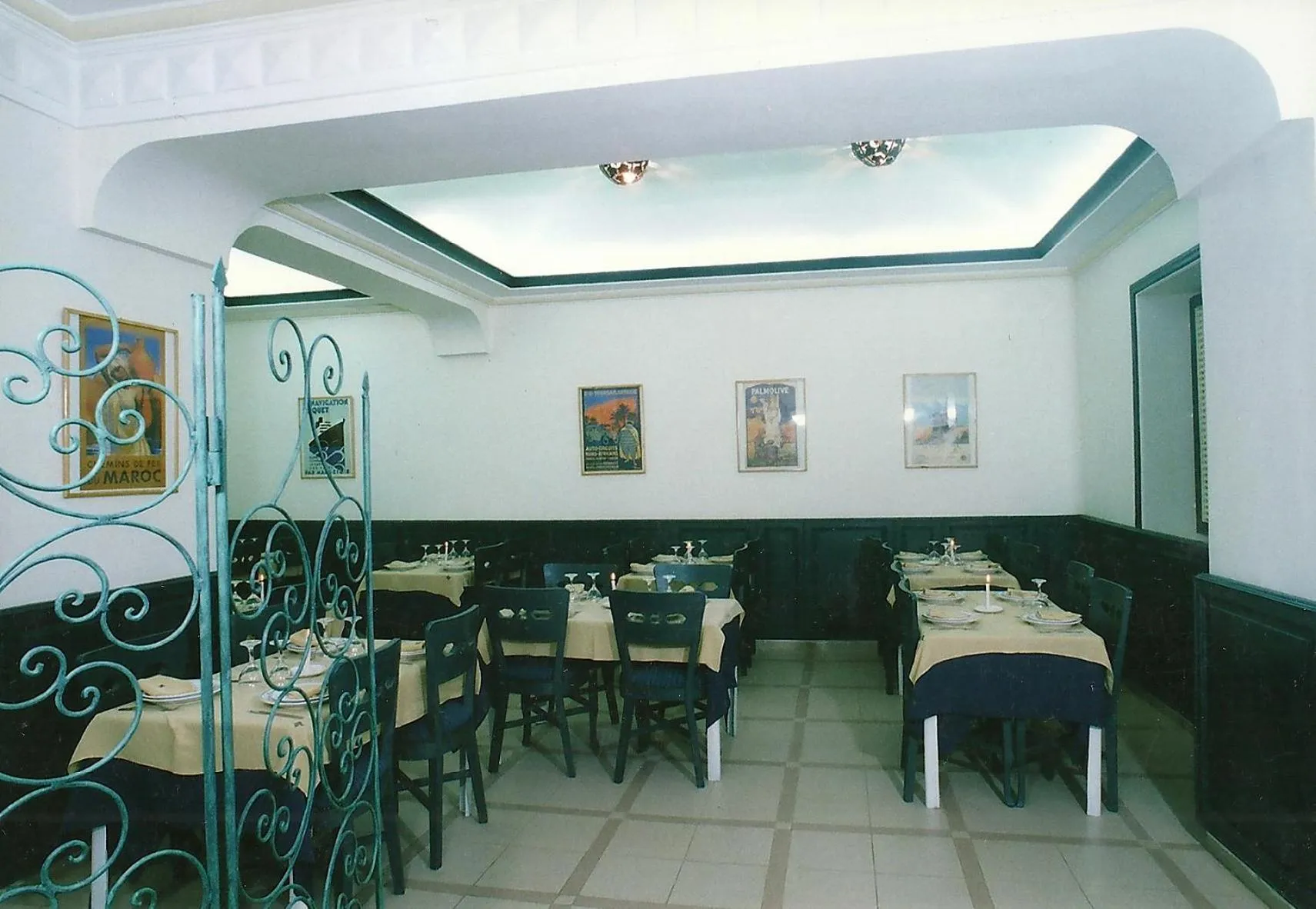 Restaurant/places to eat in Hôtel Olympic