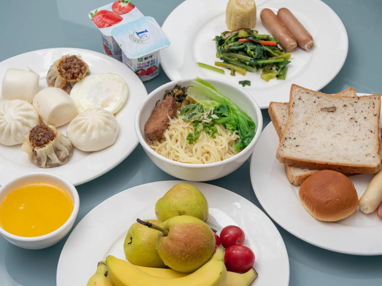 Restaurant/places to eat in Mercure Shanghai Global Harbour