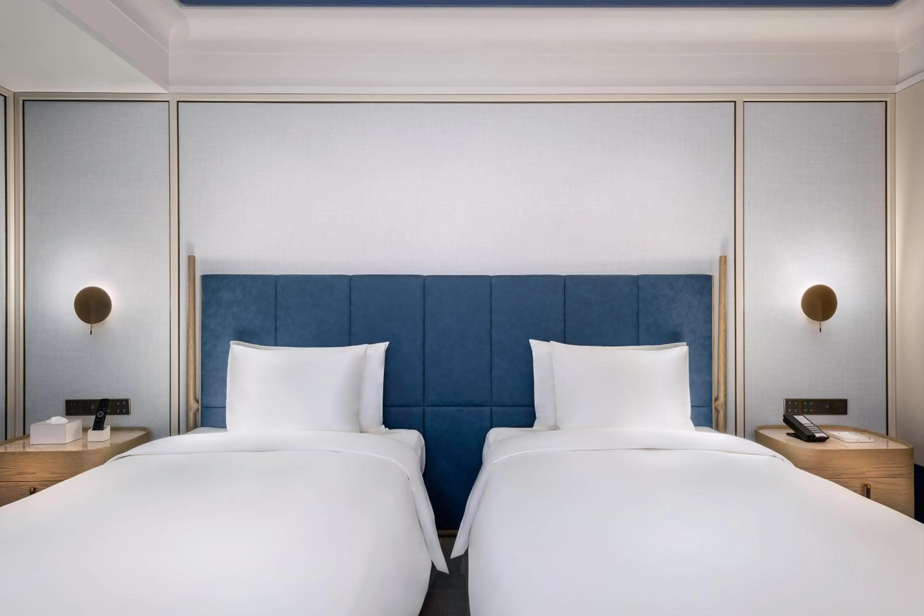 Bed in MaxX by Steigenberger Guangzhou Zhujiang New Town - Free Shuttle bus to Canton Fair Complex during Canton Fair Period