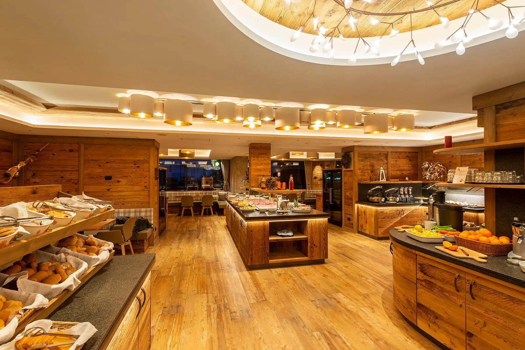 Restaurant/places to eat in Hotel Ambiez