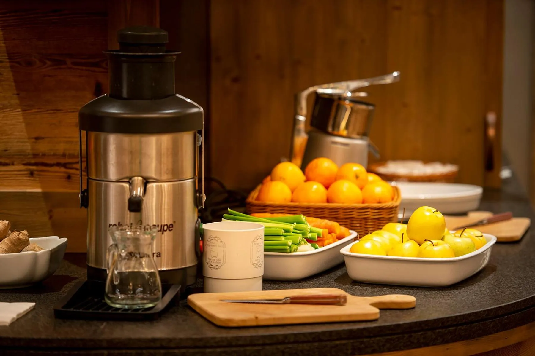 Restaurant/places to eat in Hotel Ambiez