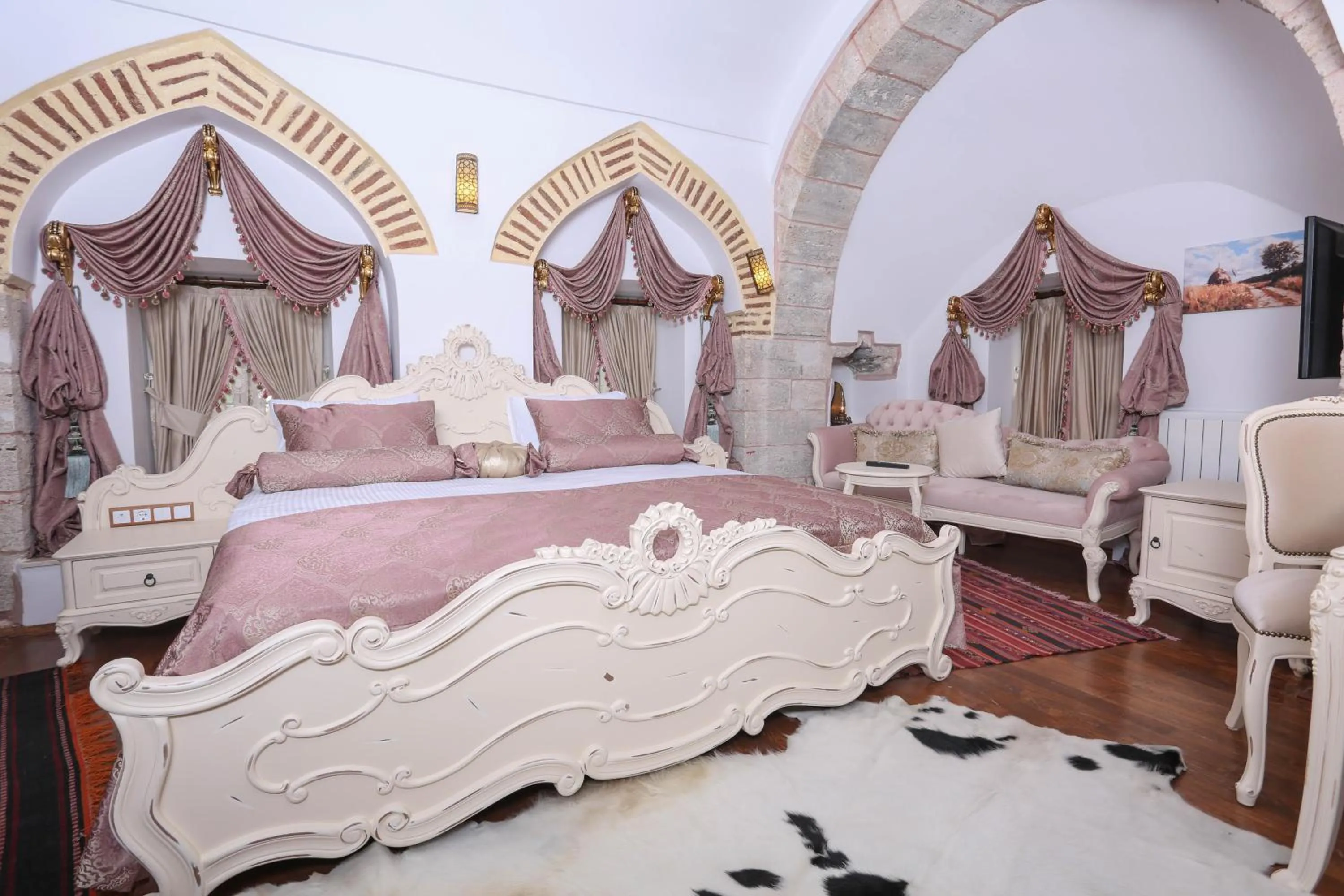 Bed in BEHRAMPAŞA OTEL &CAFE &RESTAURANT