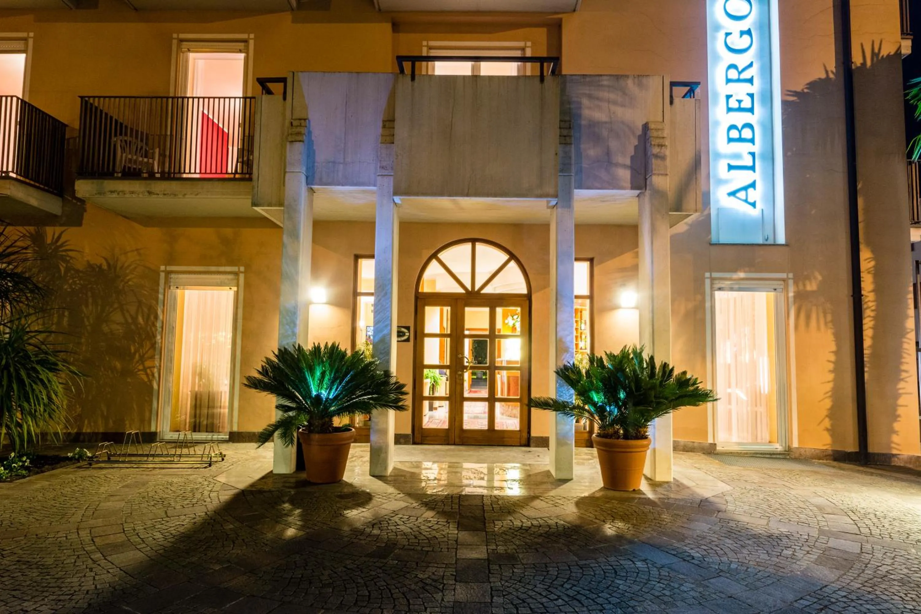 Facade/entrance in Hotel San Giorgio