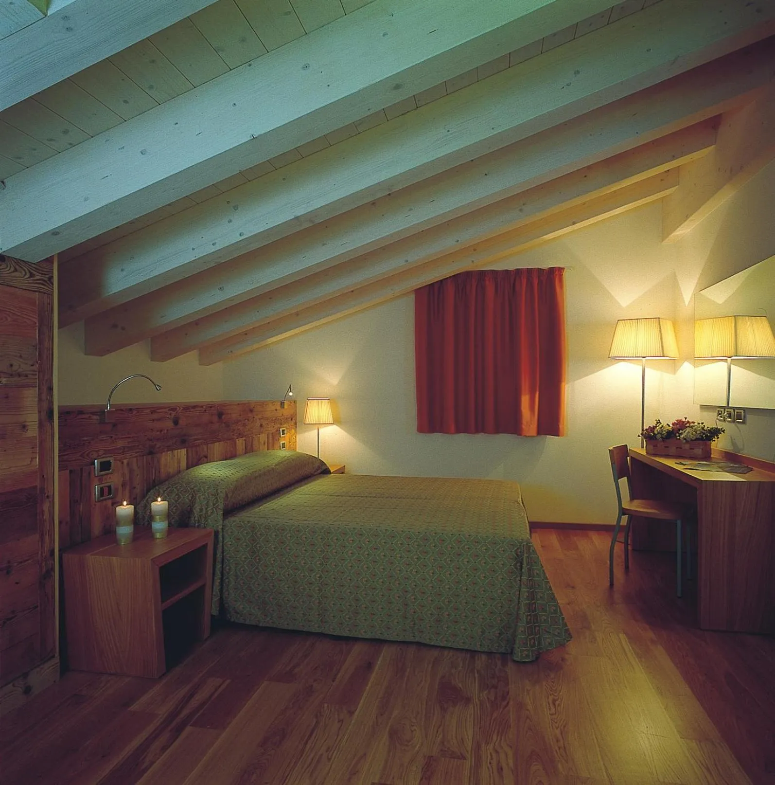 Bedroom, Bed in Hotel Ideal