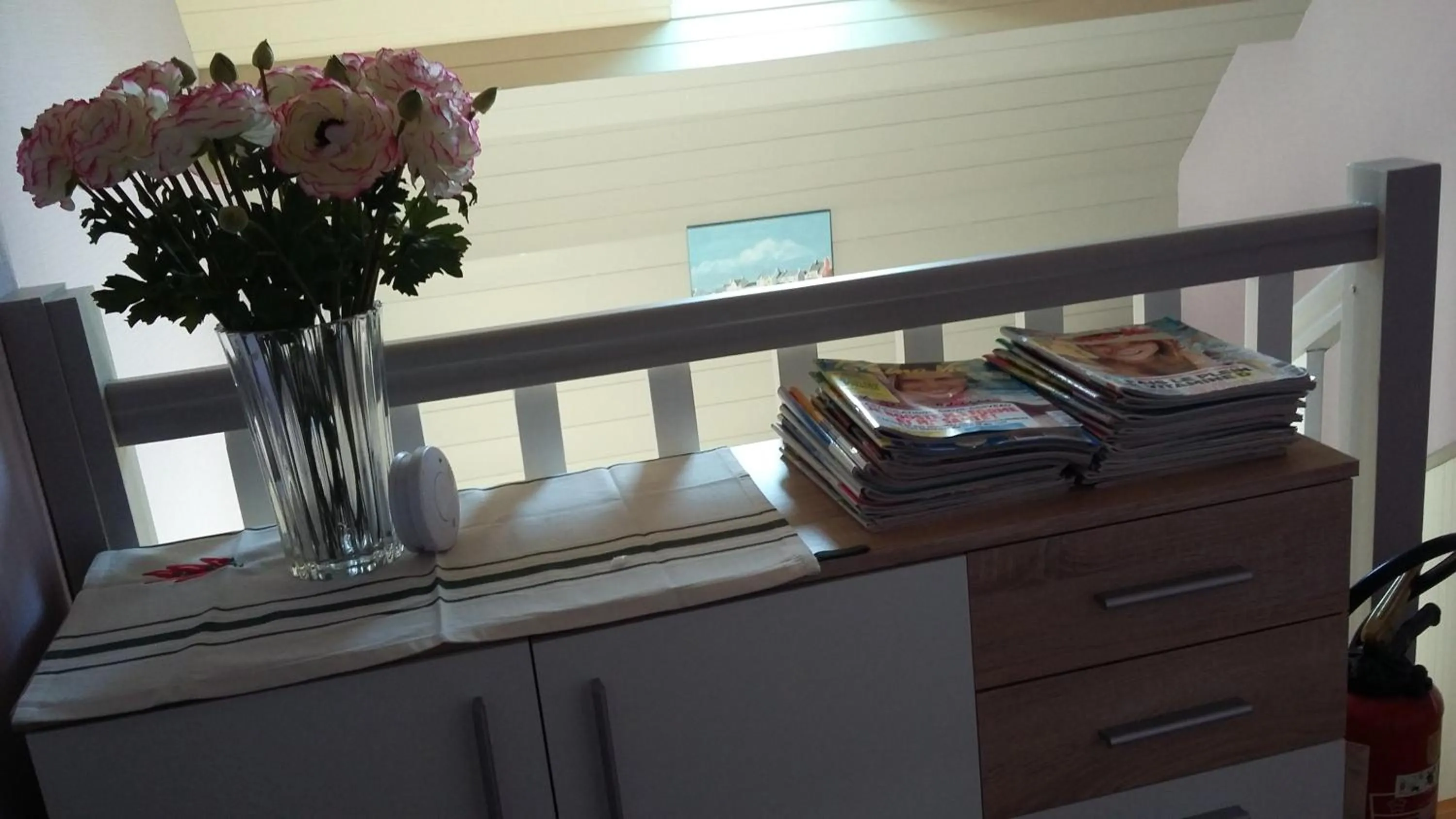 Library in A La Bonne Adresse