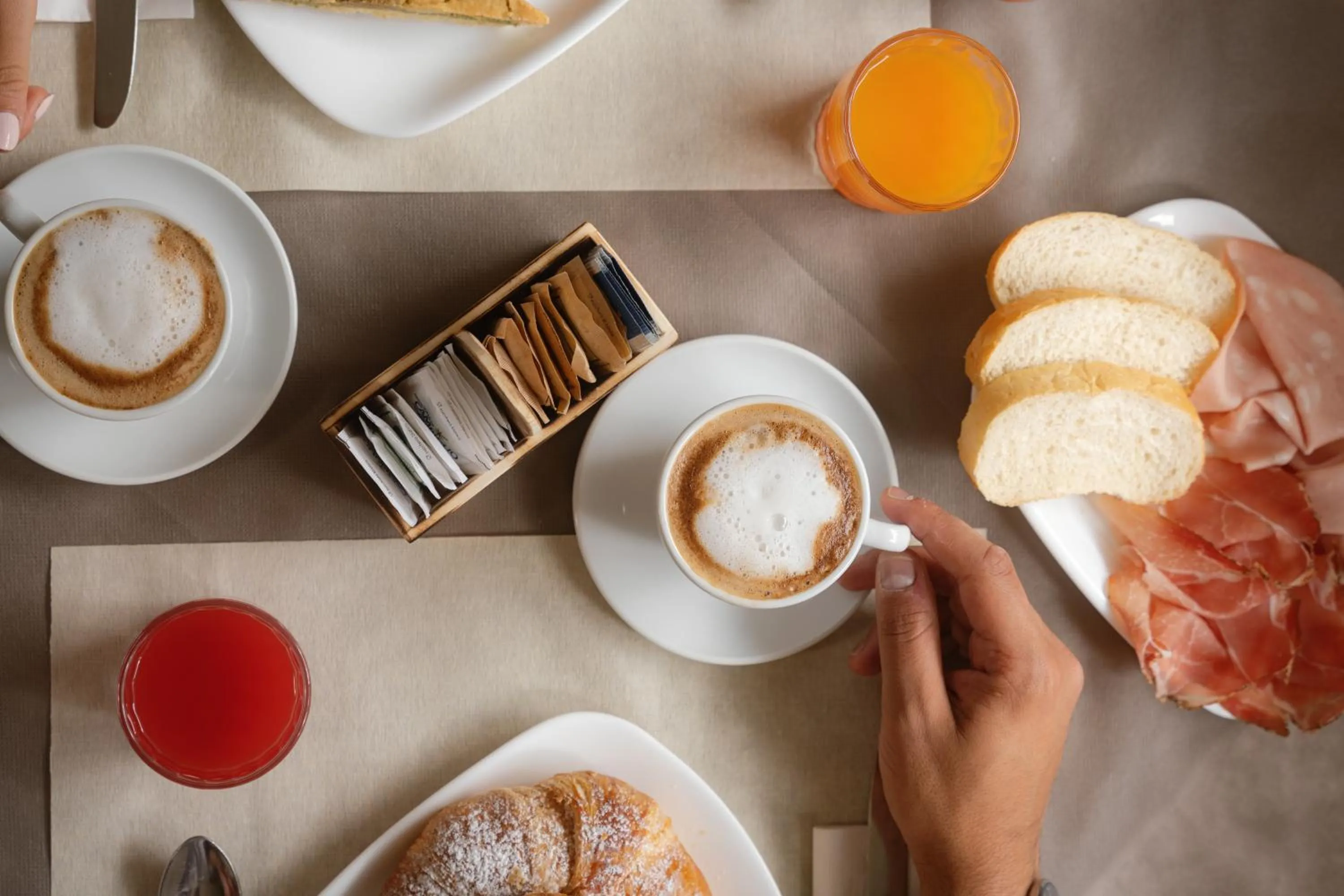 Restaurant/places to eat in Hotel Villa Emma