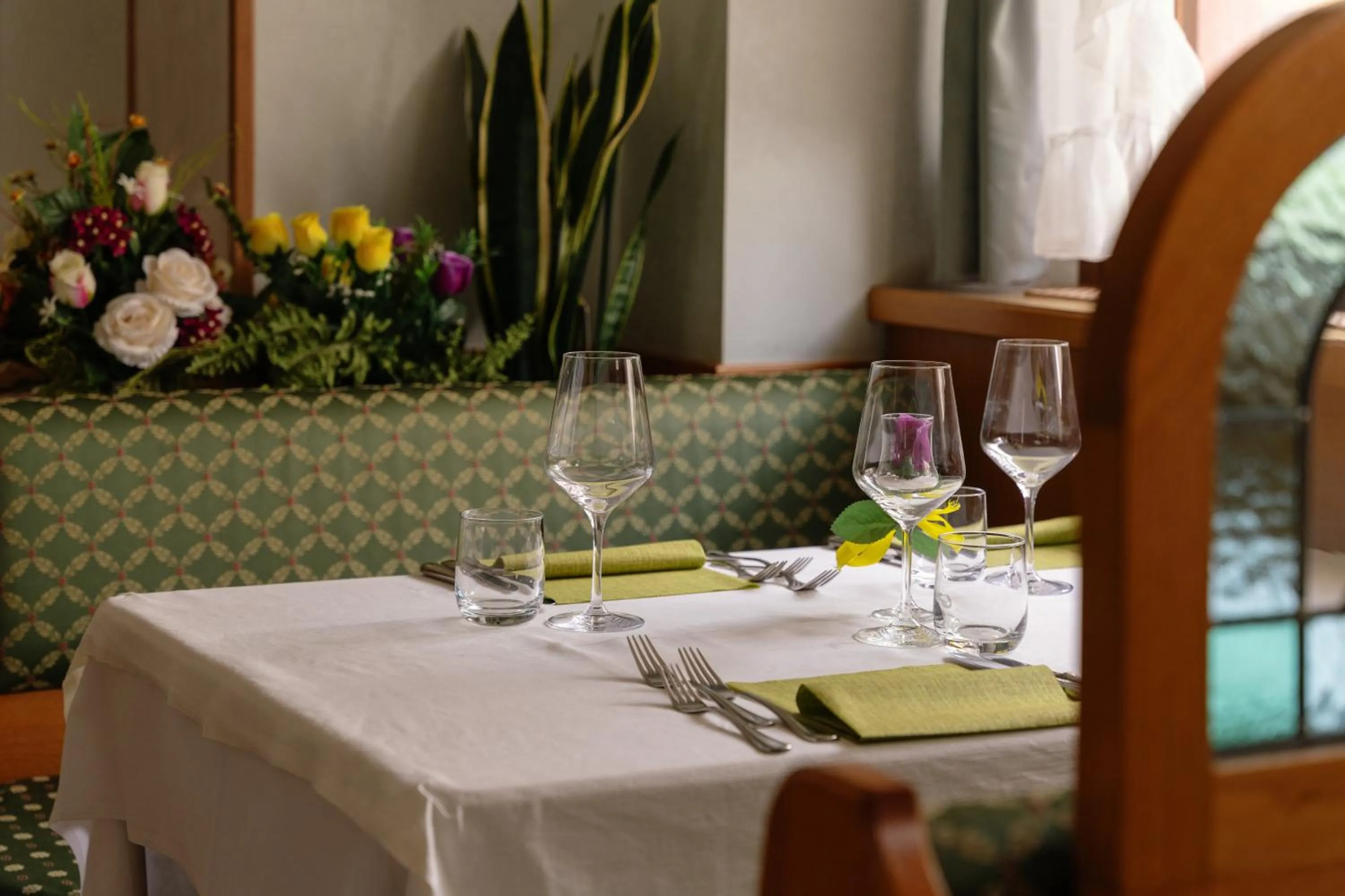 Restaurant/places to eat in Hotel Villa Emma