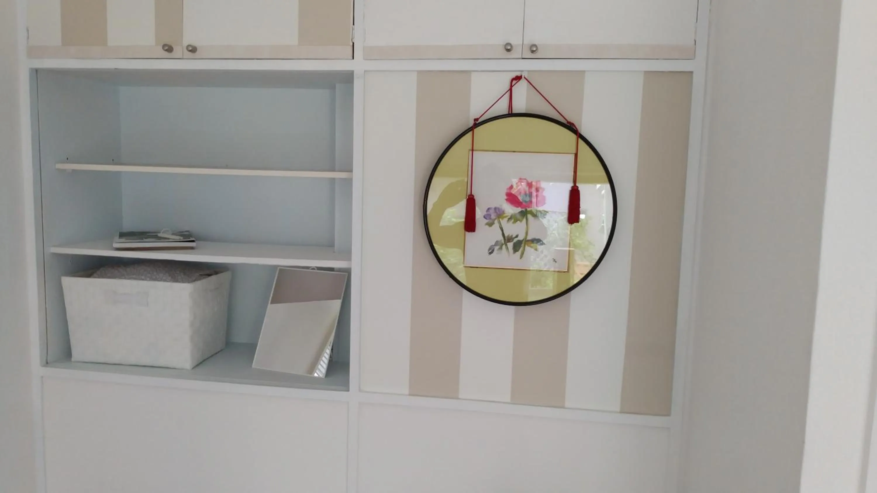 Decorative detail in EMS Enoshima クラシックゲストハウス 寝室は個室 犬OK