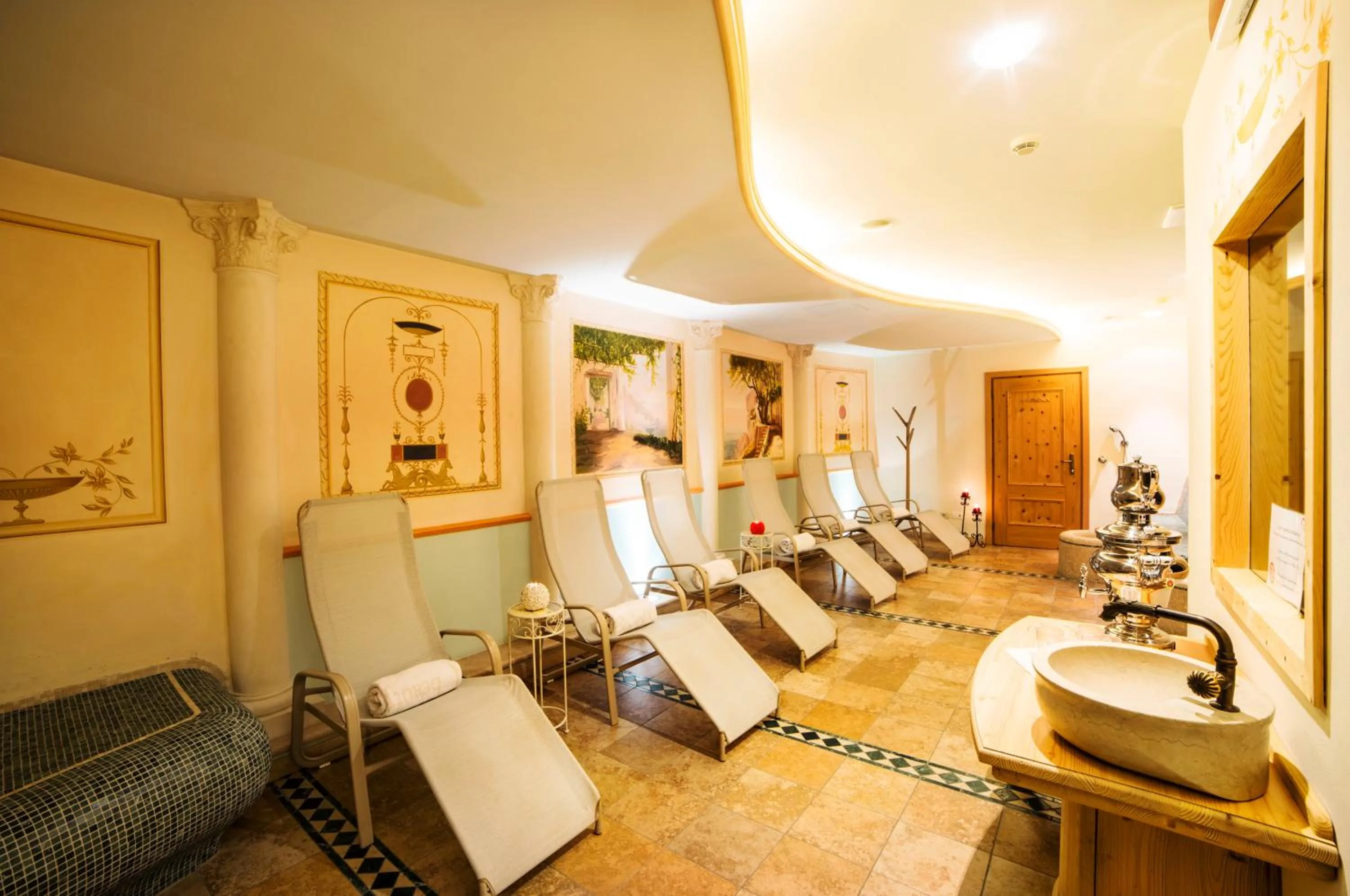 Spa and wellness centre/facilities in Cavallino Lovely Hotel