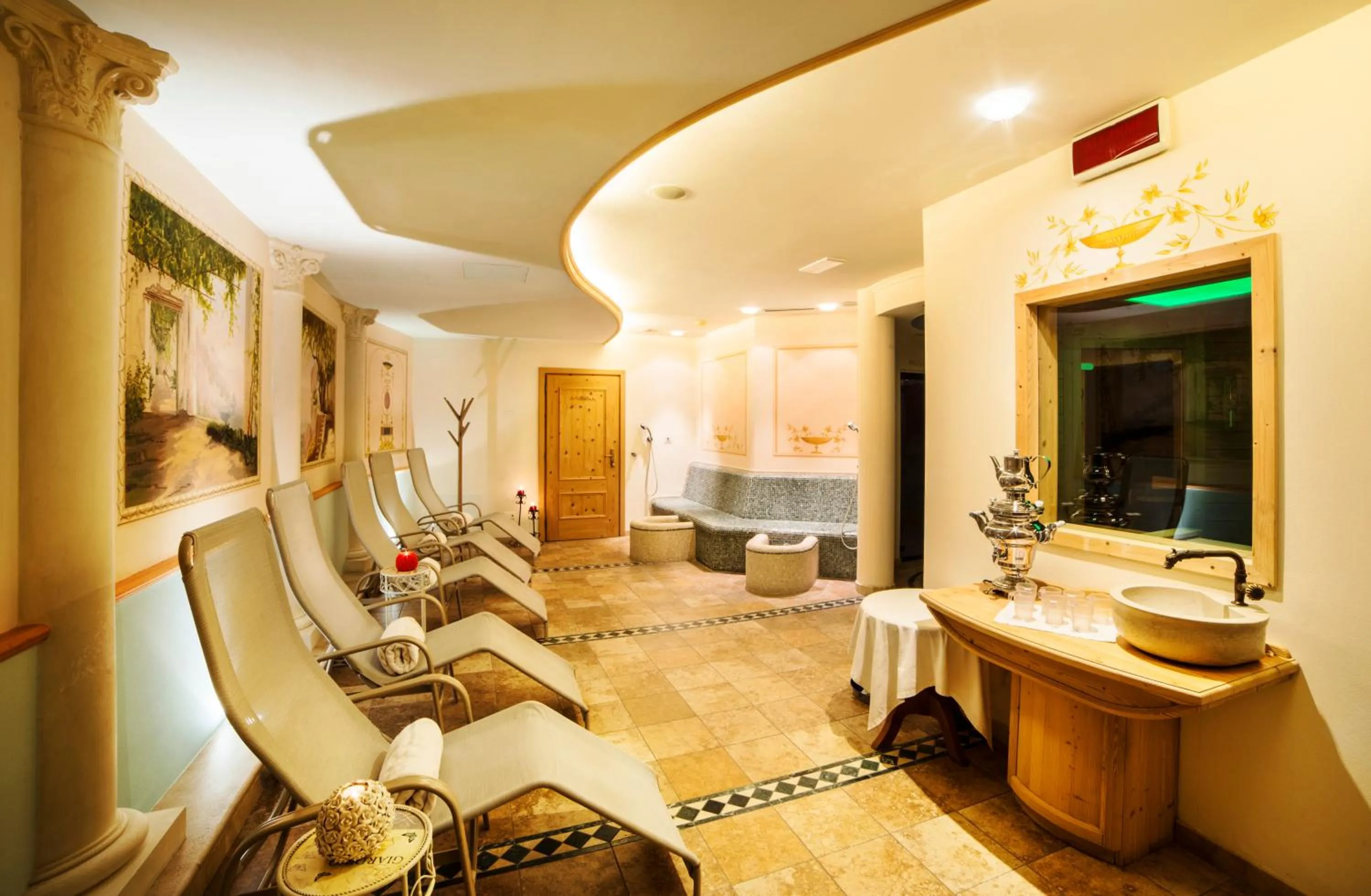 Spa and wellness centre/facilities in Cavallino Lovely Hotel