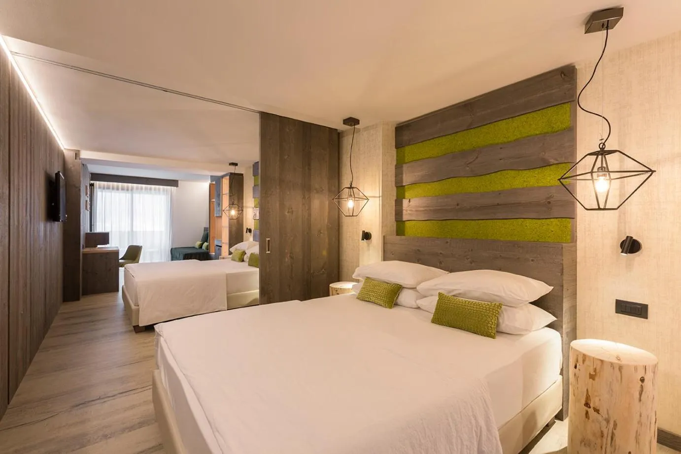 View (from property/room), Bed in Cavallino Lovely Hotel