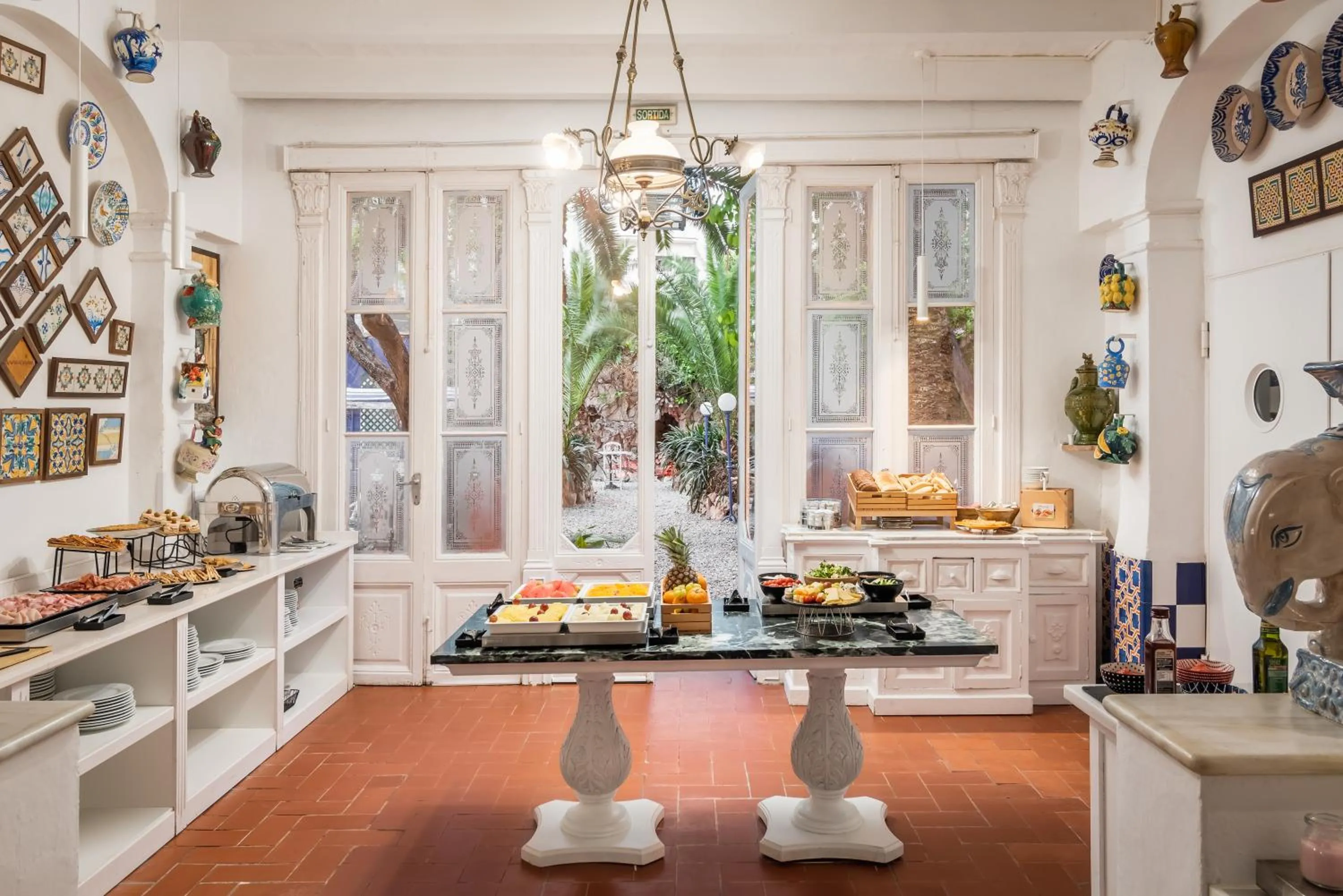 Buffet breakfast in Hotel Medium Romantic