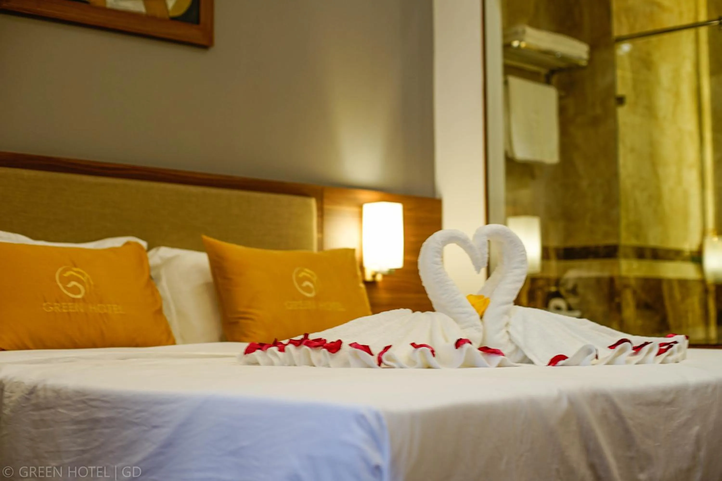 Bed in Green Hadong Hotel