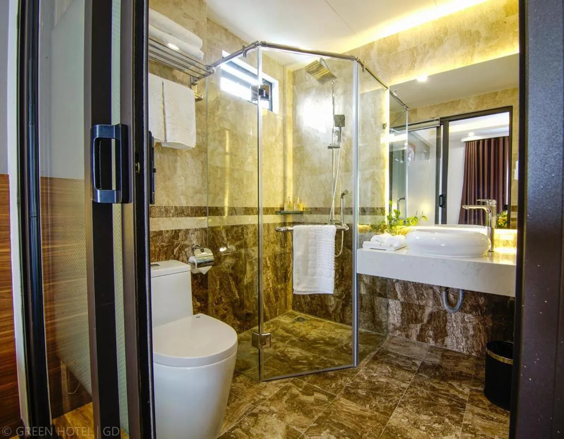 Bathroom in Green Hadong Hotel