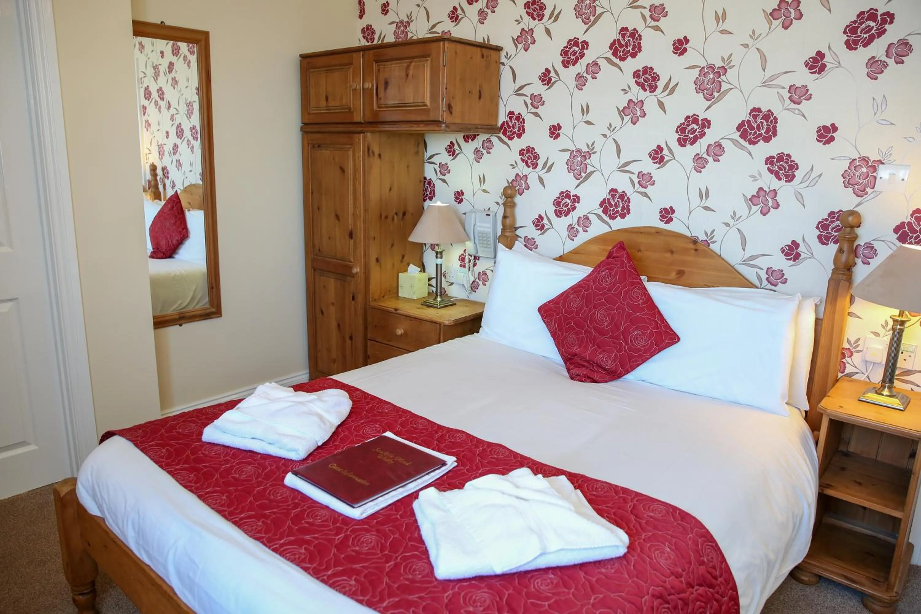 Standard Double Room with Sea View in The Seacliffe - Whitby