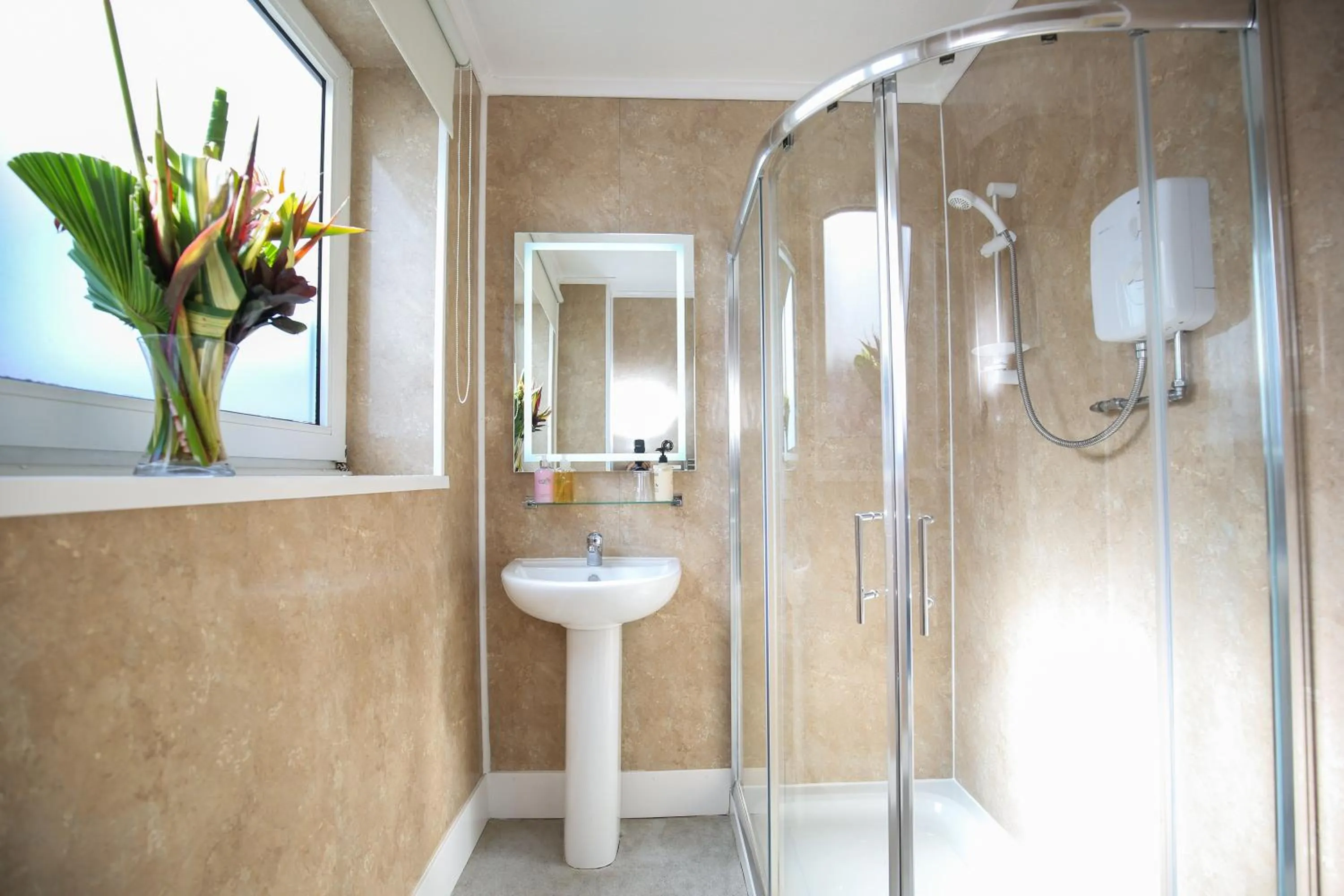 Shower in The Seacliffe - Whitby