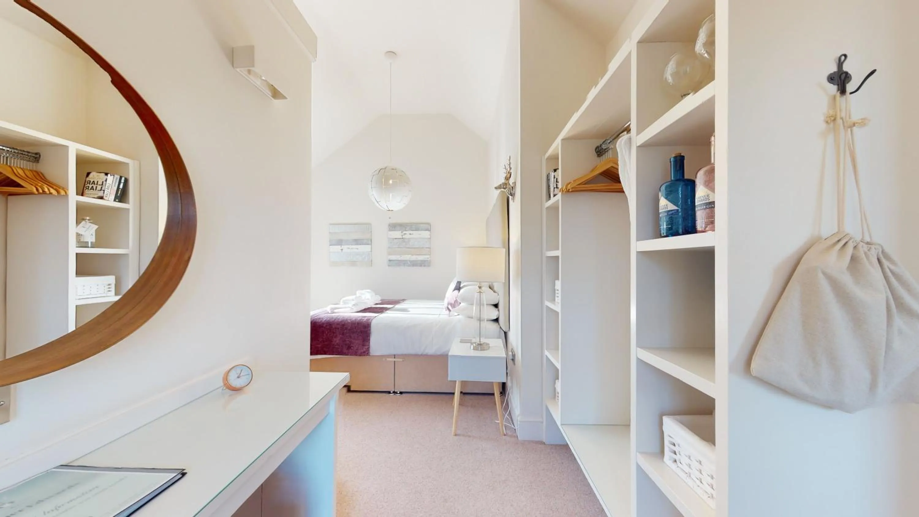 Bedroom, Bed in The Devonshire Arms