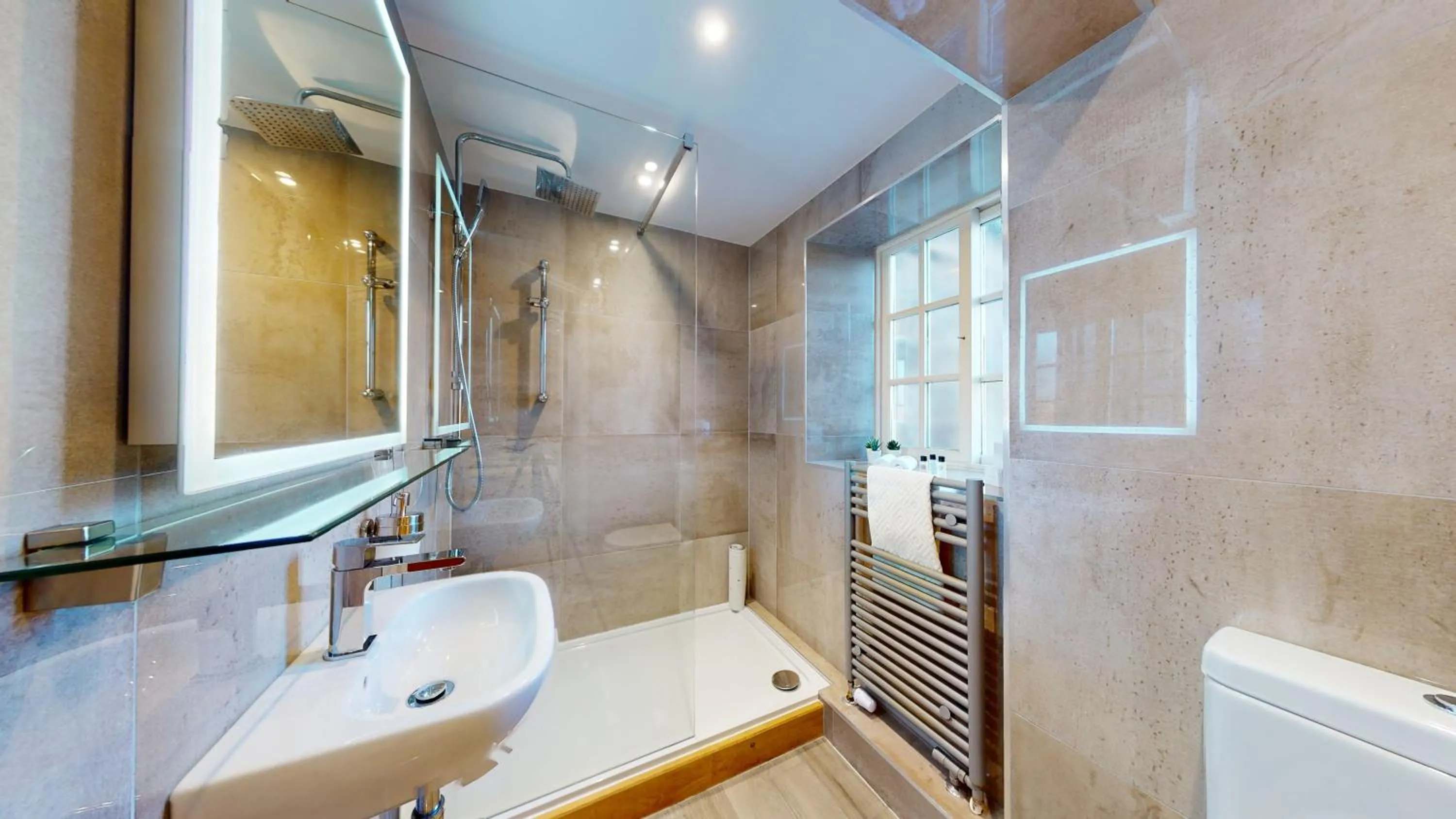 Bathroom in The Devonshire Arms