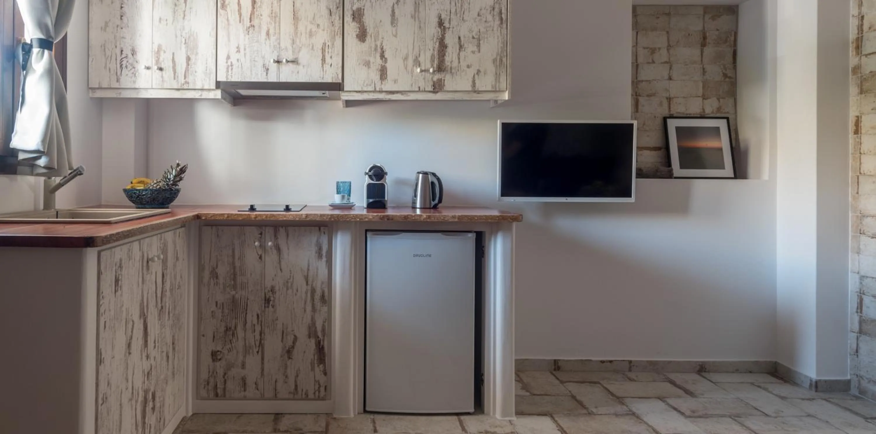 Kitchen or kitchenette in Elia Residences Santorini